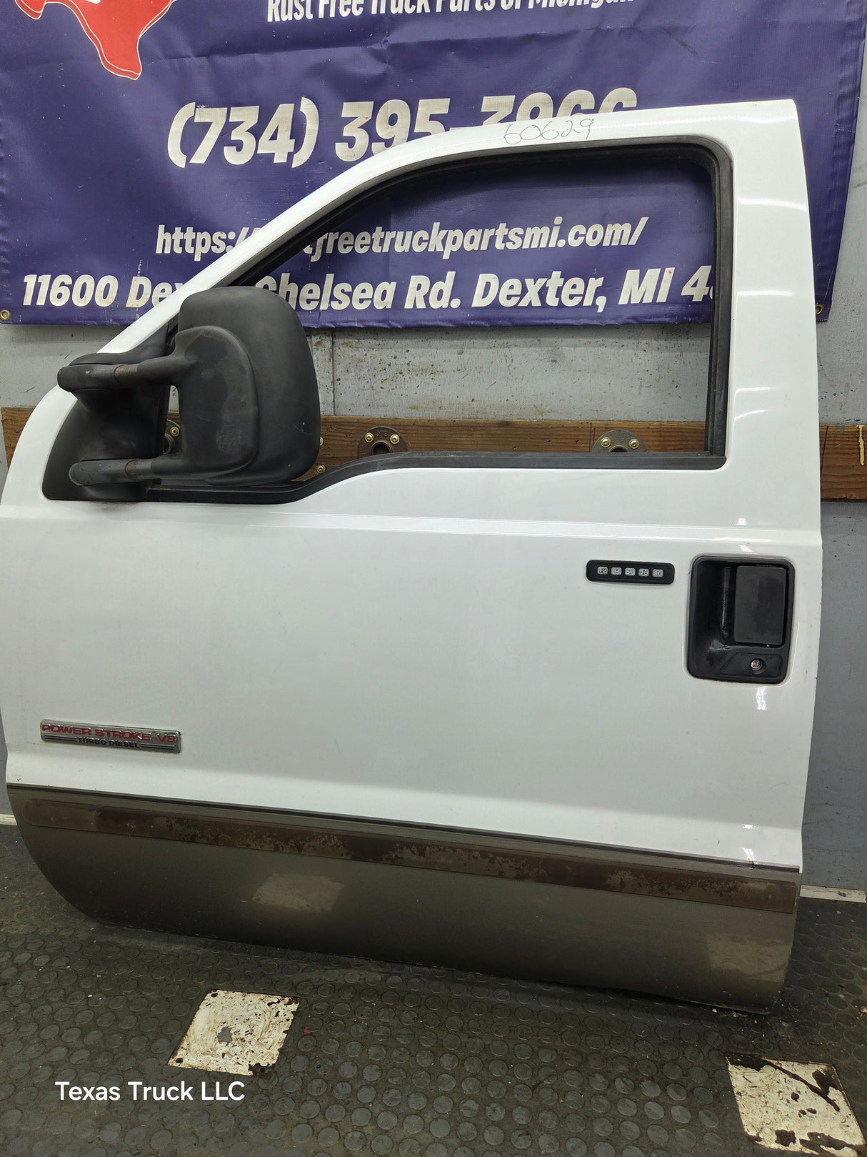 1999-2011 Ford Super Duty LH Driver Side Front Door F250 F350 F450 F550