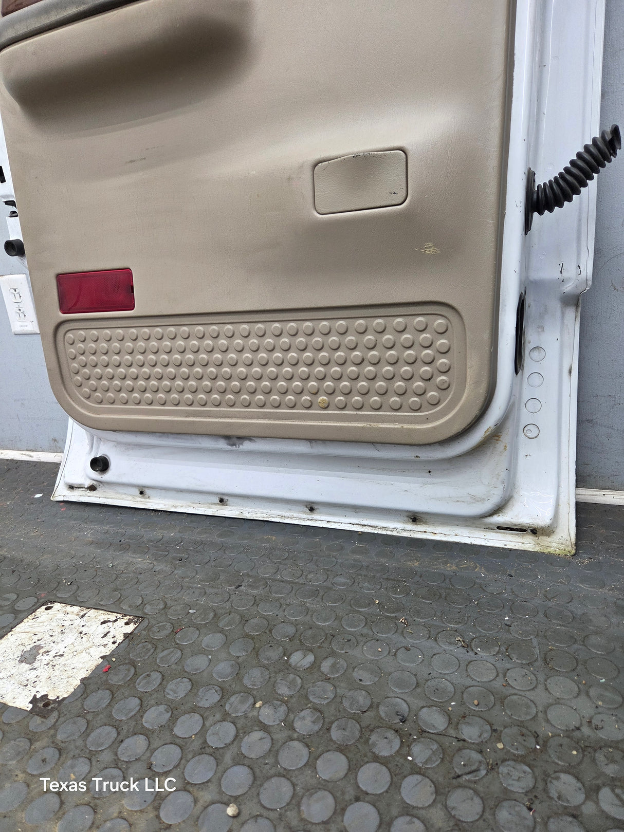1999-2011 Ford Super Duty LH Driver Side Rear Crew Cab Door F250 F350 F450 F550