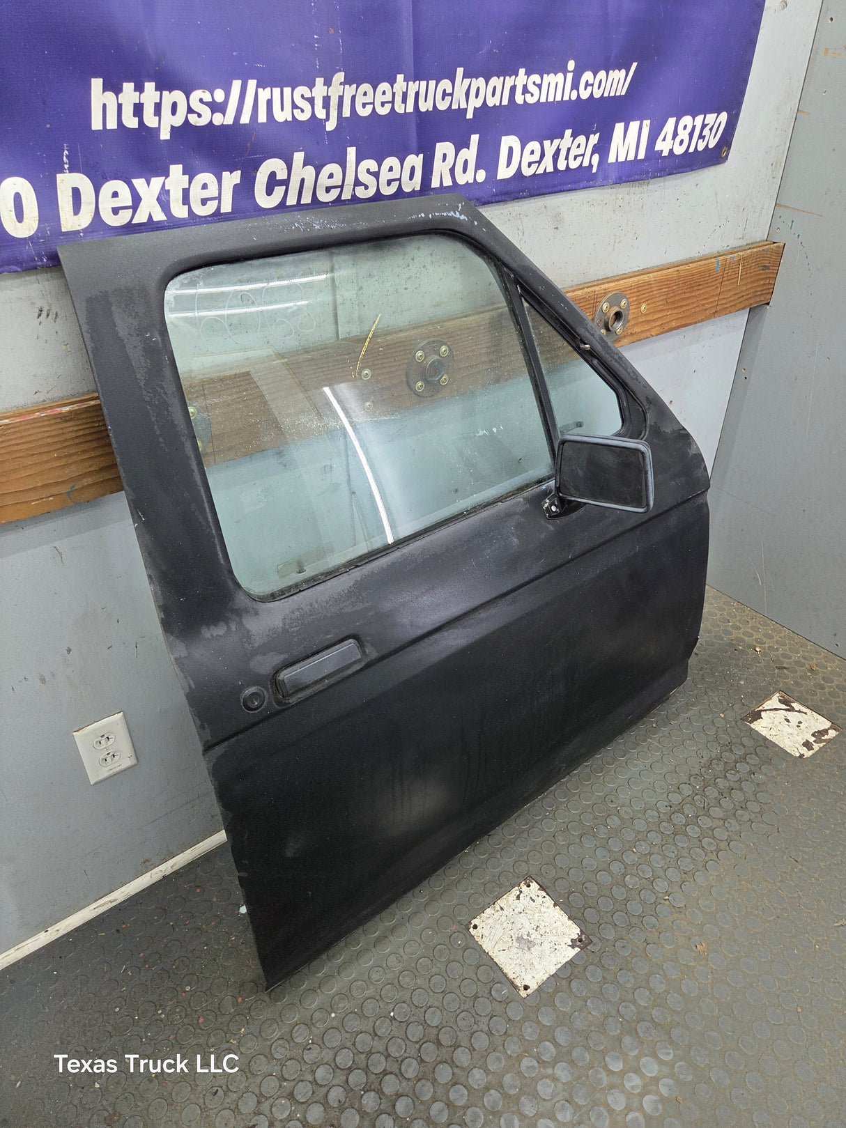 1983-1988 Ford Ranger Passenger Side Front Right Hand Door