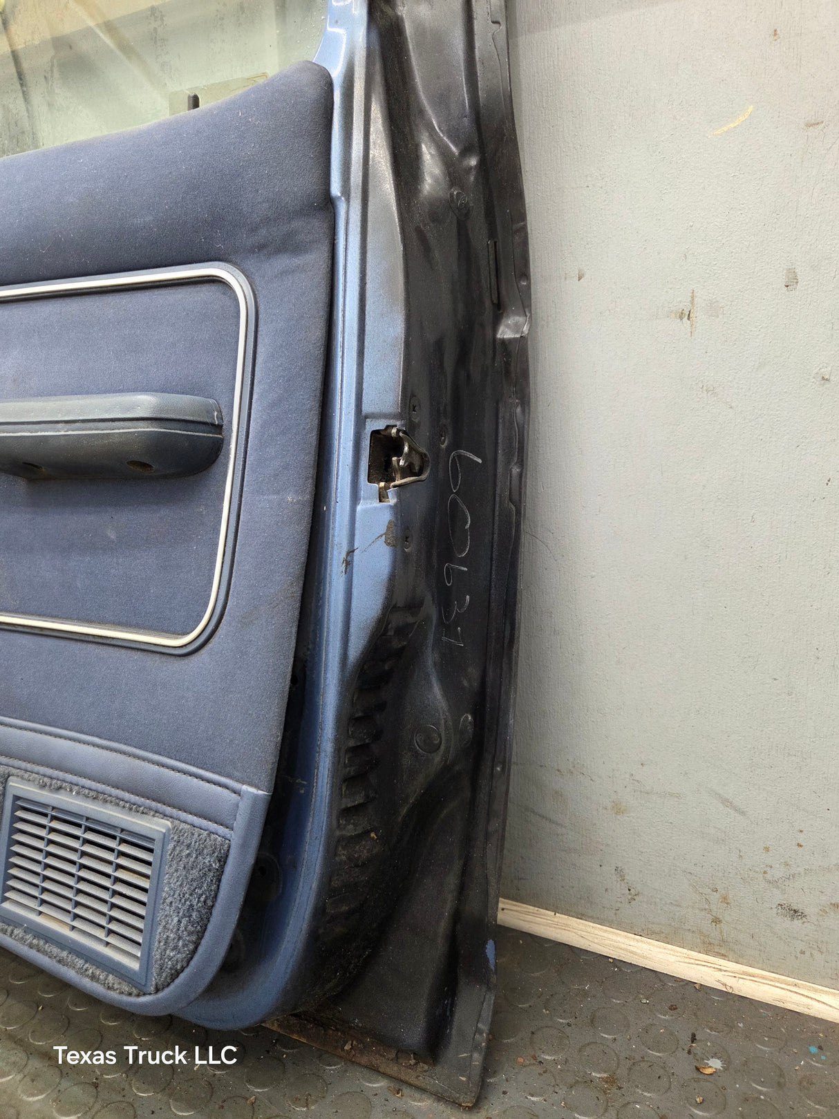 1983-1988 Ford Ranger Passenger Side Front Right Hand Door