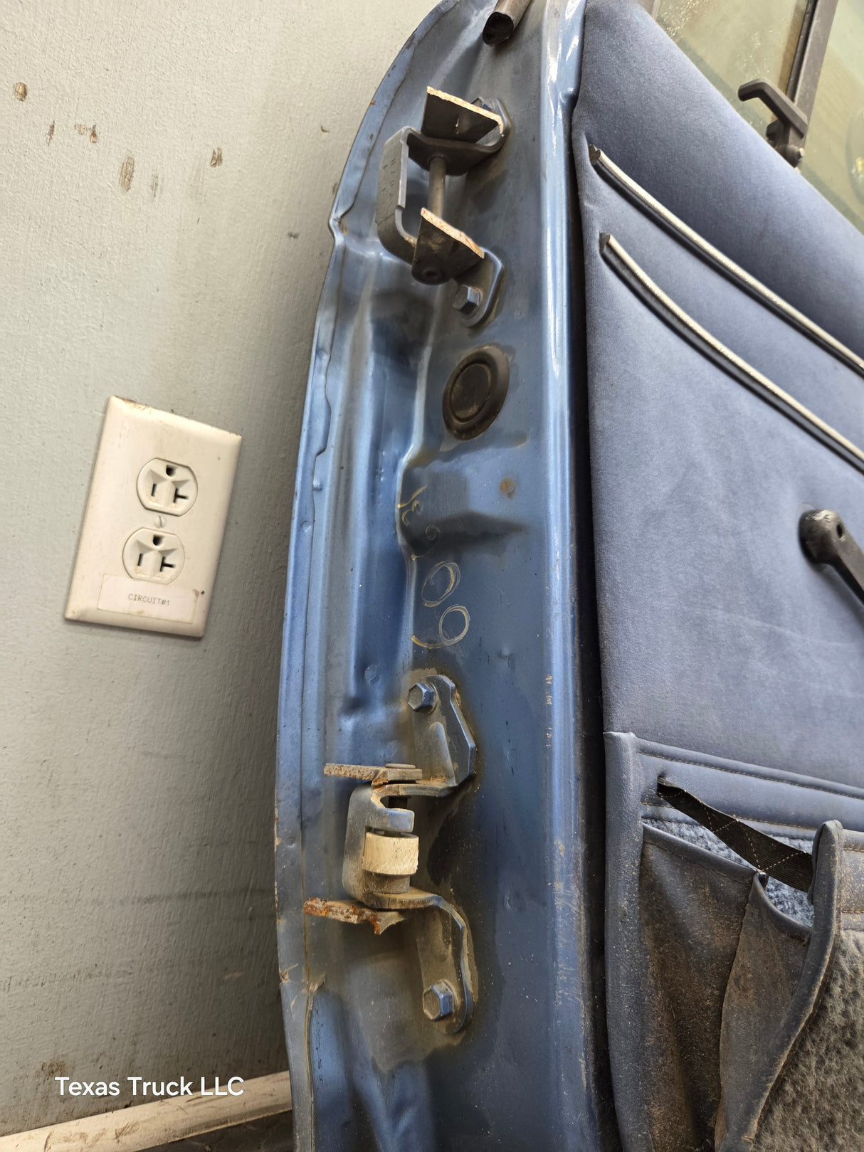 1983-1988 Ford Ranger Passenger Side Front Right Hand Door