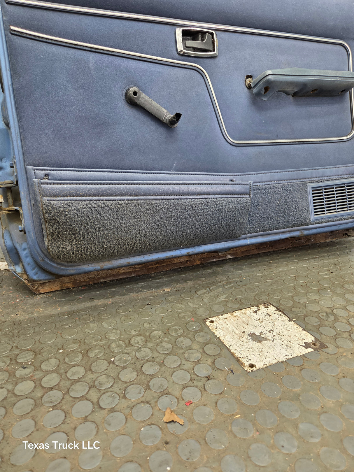1983-1988 Ford Ranger Passenger Side Front Right Hand Door