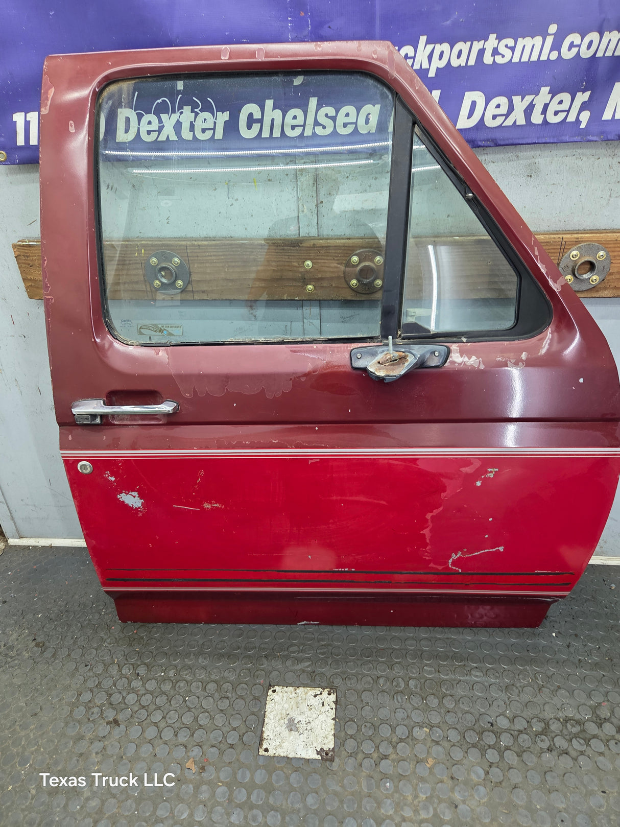 1980-1986 Ford F Series F250 F350 F450 F550 Passenger Side Front Door RH