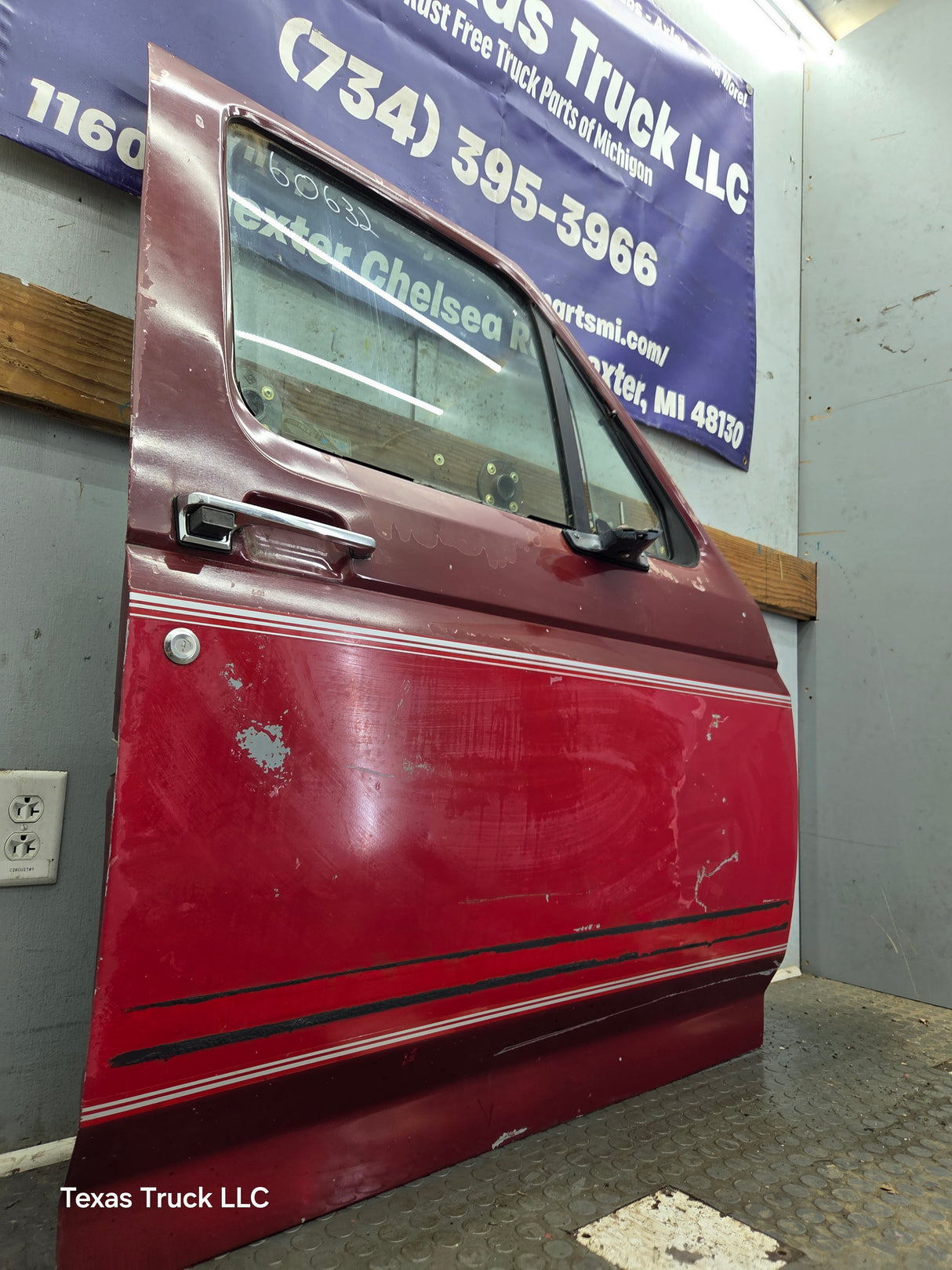 1980-1986 Ford F Series F250 F350 F450 F550 Passenger Side Front Door RH
