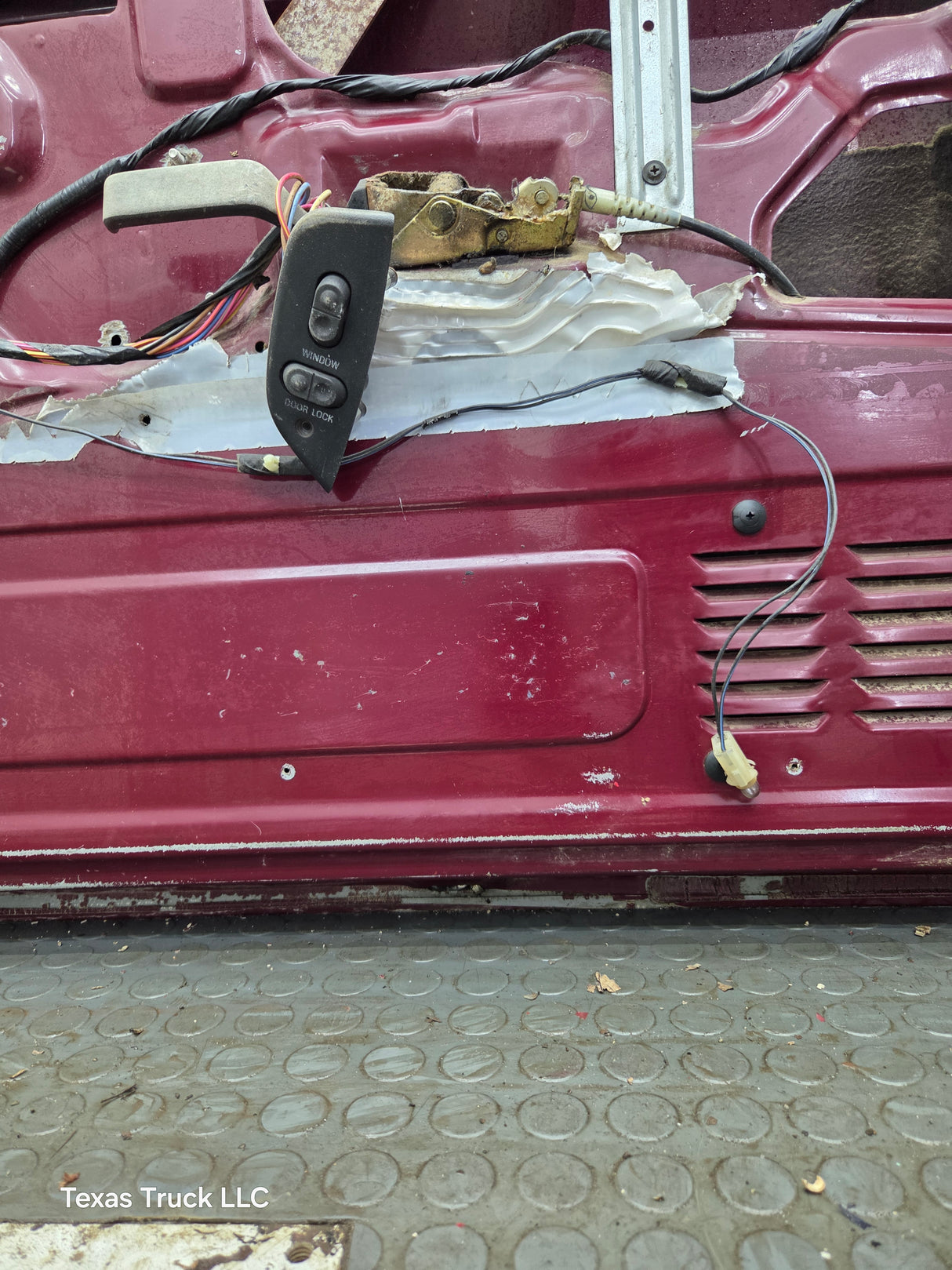 1980-1986 Ford F Series F250 F350 F450 F550 Passenger Side Front Door RH