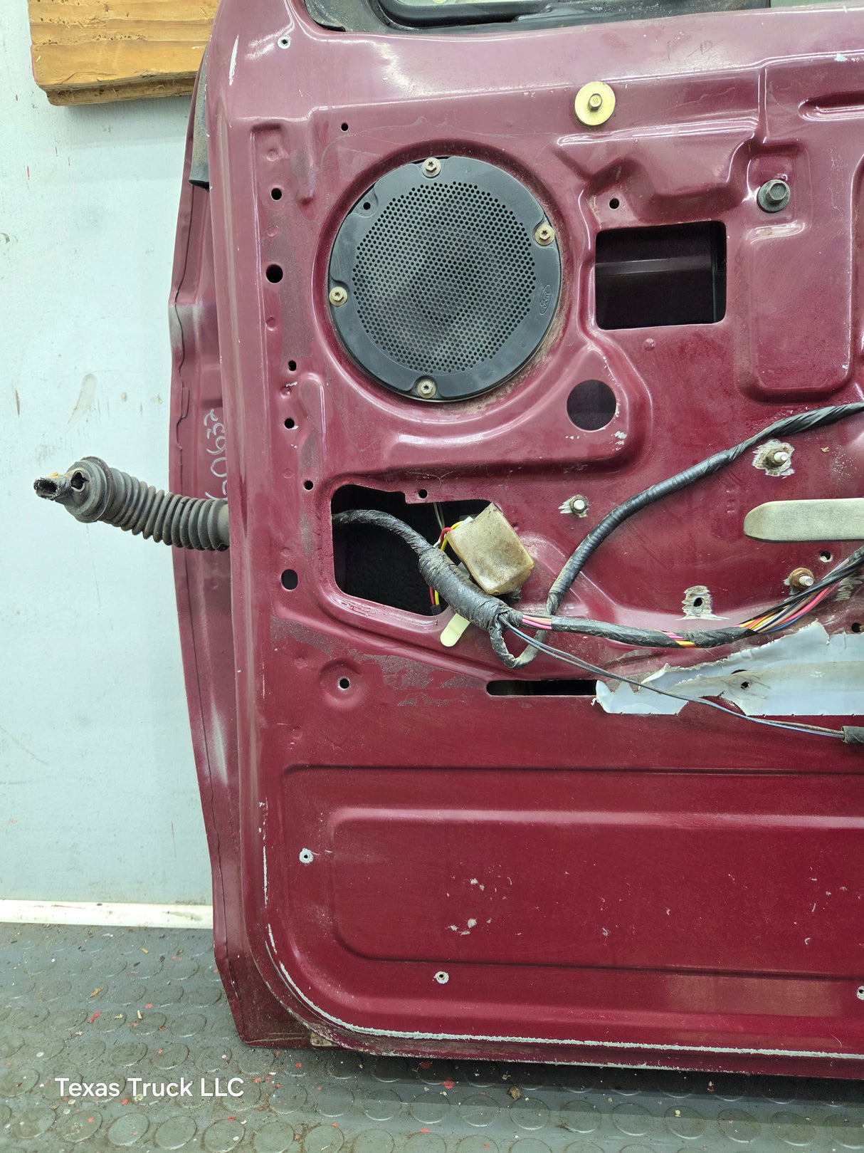 1980-1986 Ford F Series F250 F350 F450 F550 Passenger Side Front Door RH