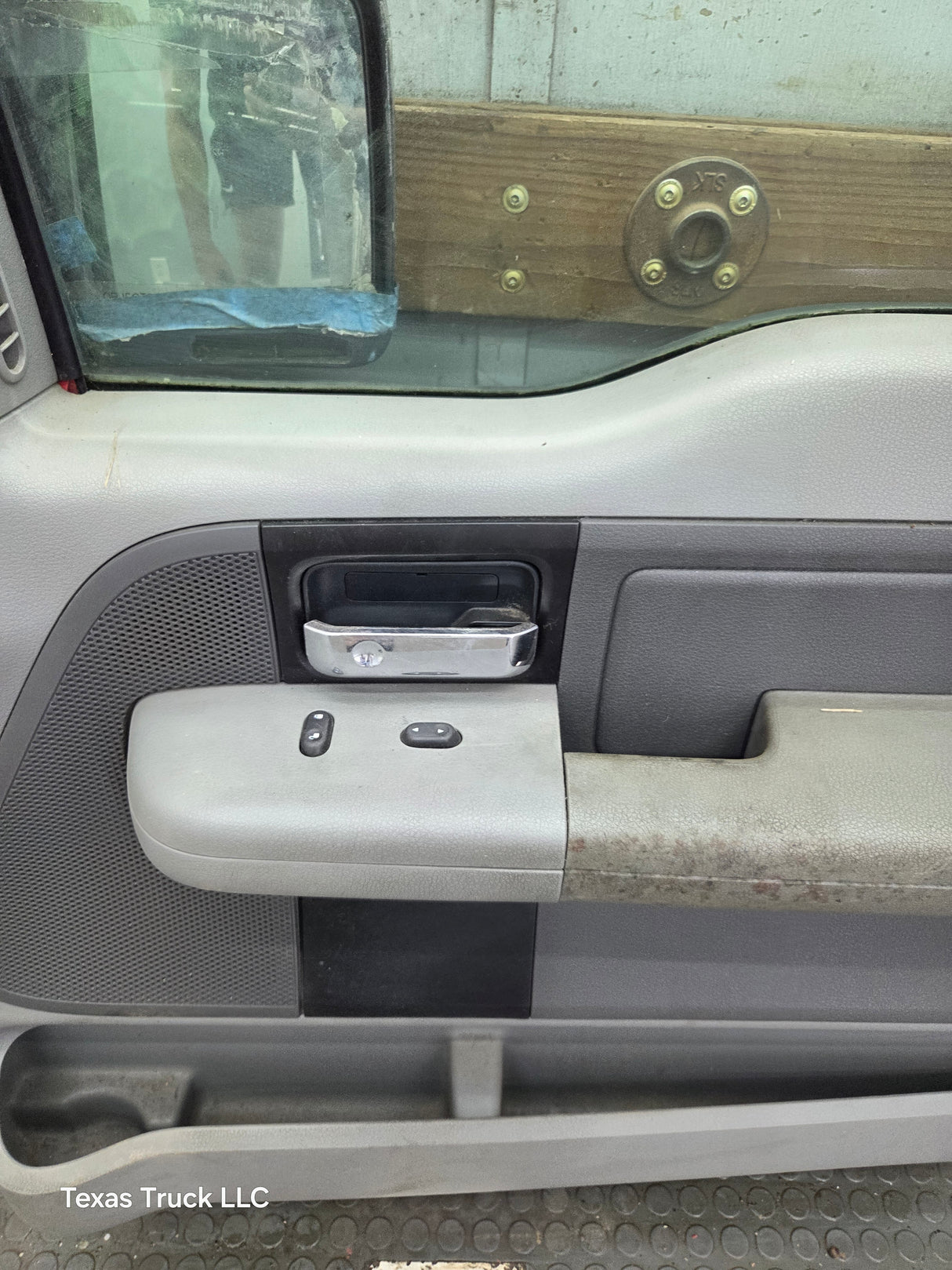 2004-2008 Ford F150 Extended/Regular Cab Passenger Side Front Door RH