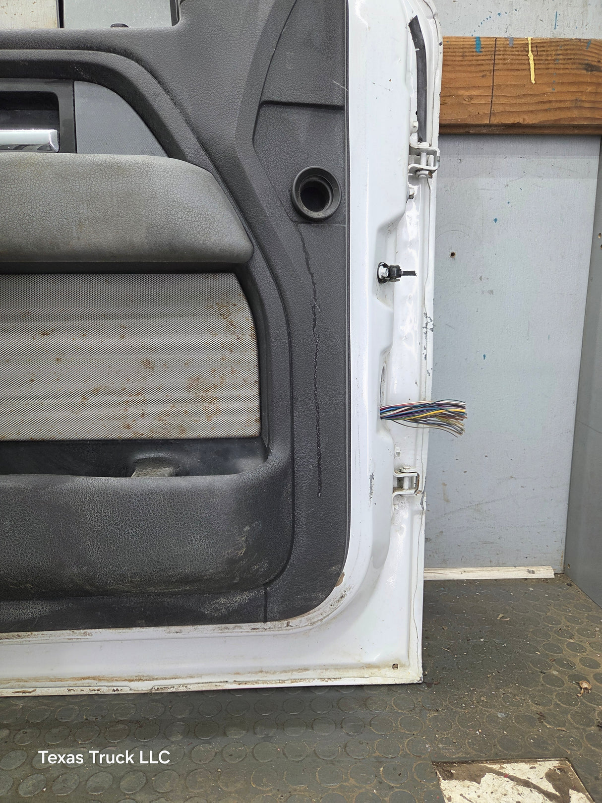2004-2008 Ford F150 Driver Side Extended/Regular Cab Front Door LH