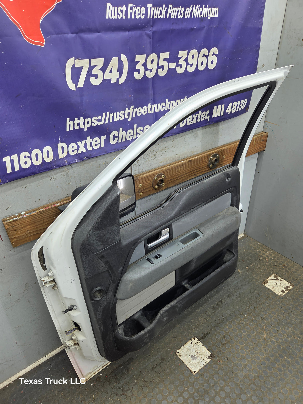 2004-2008 Ford F150 Extended/Regular Cab Passenger Side Front Door RH
