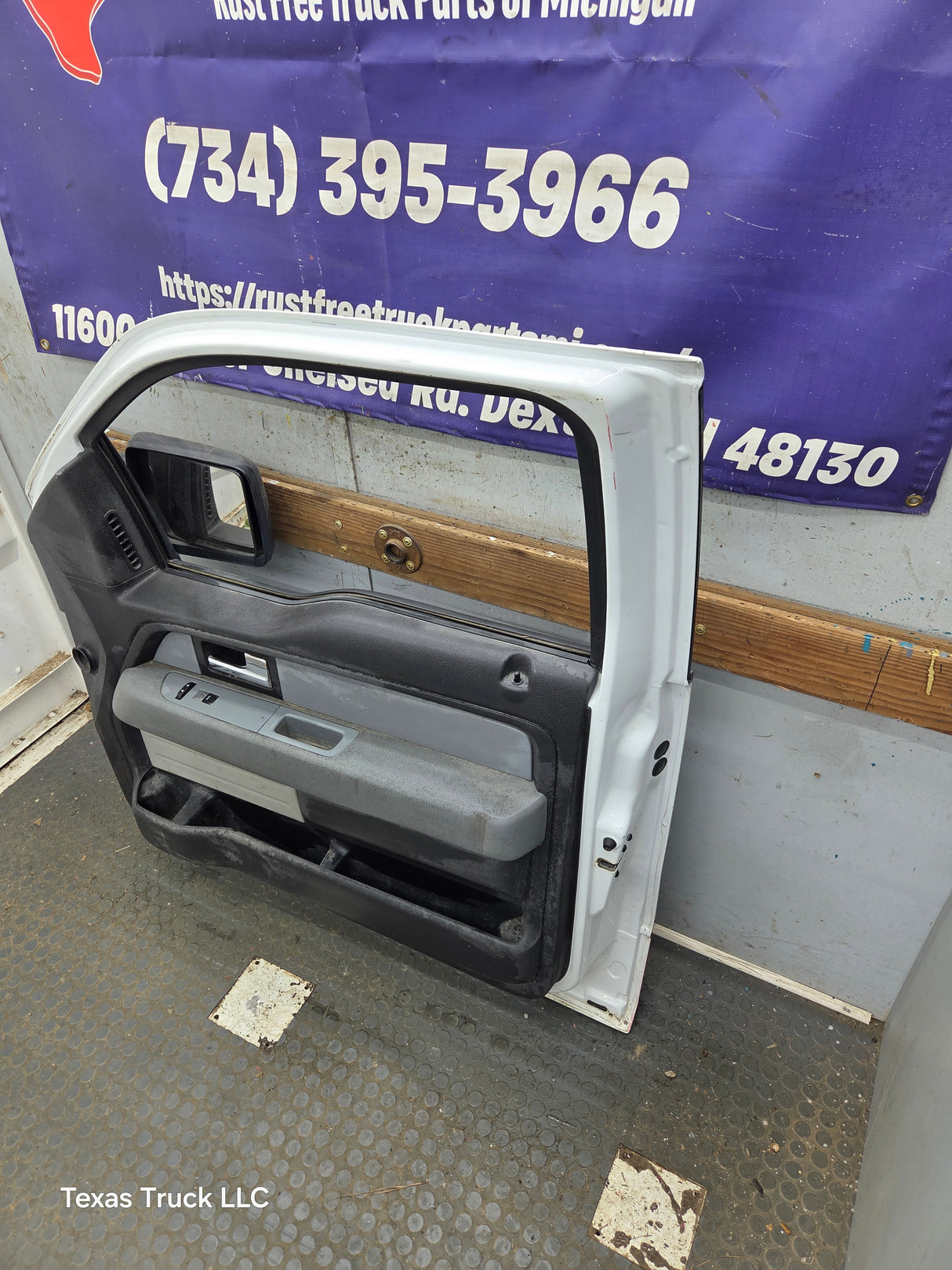 2004-2008 Ford F150 Extended/Regular Cab Passenger Side Front Door RH