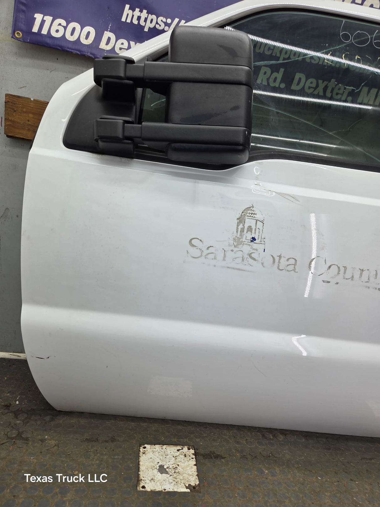 2012-2016 Ford Super Duty LH Driver Side Front Door F250 F350 F450 F550