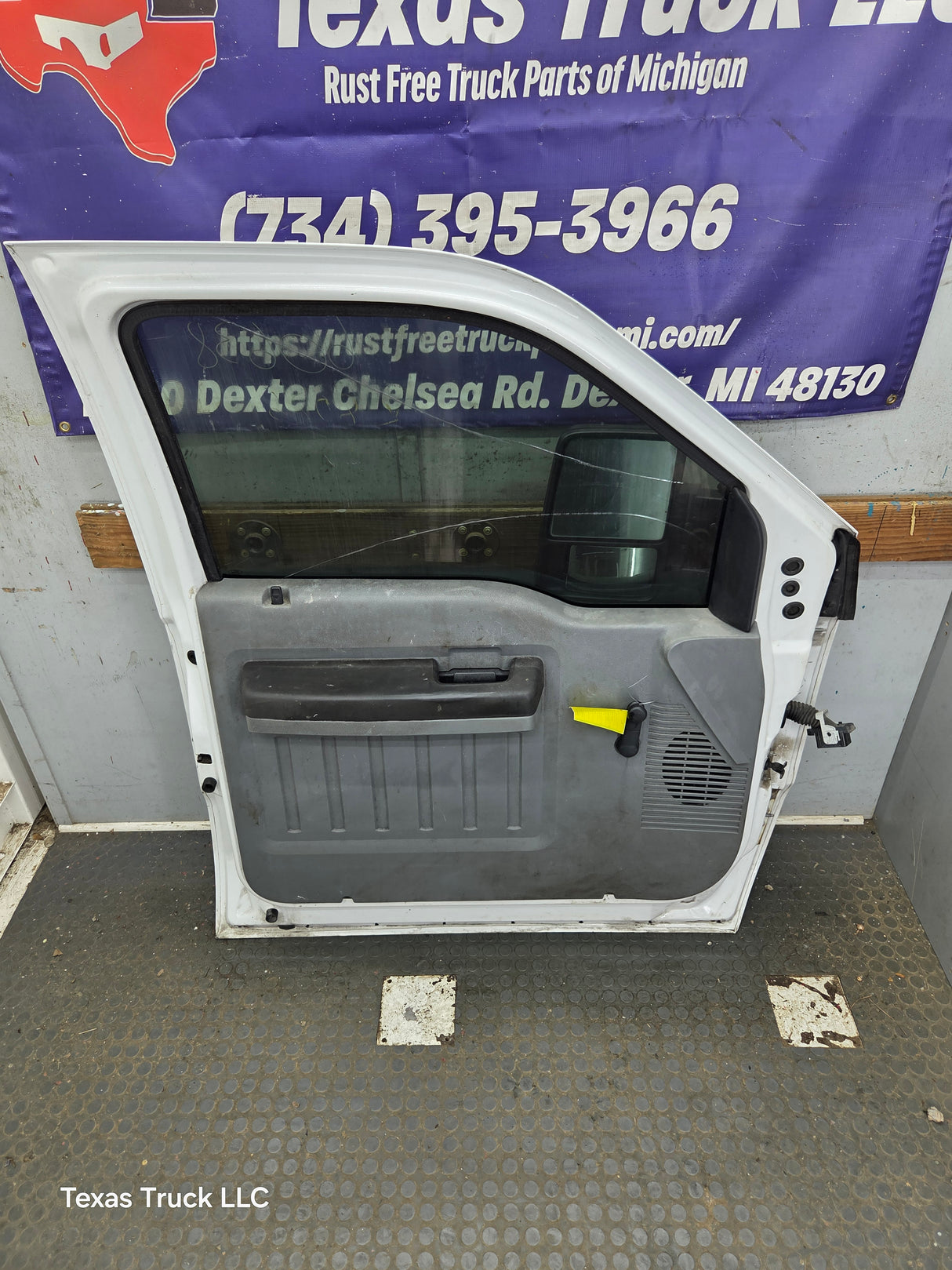 2012-2016 Ford Super Duty LH Driver Side Front Door F250 F350 F450 F550