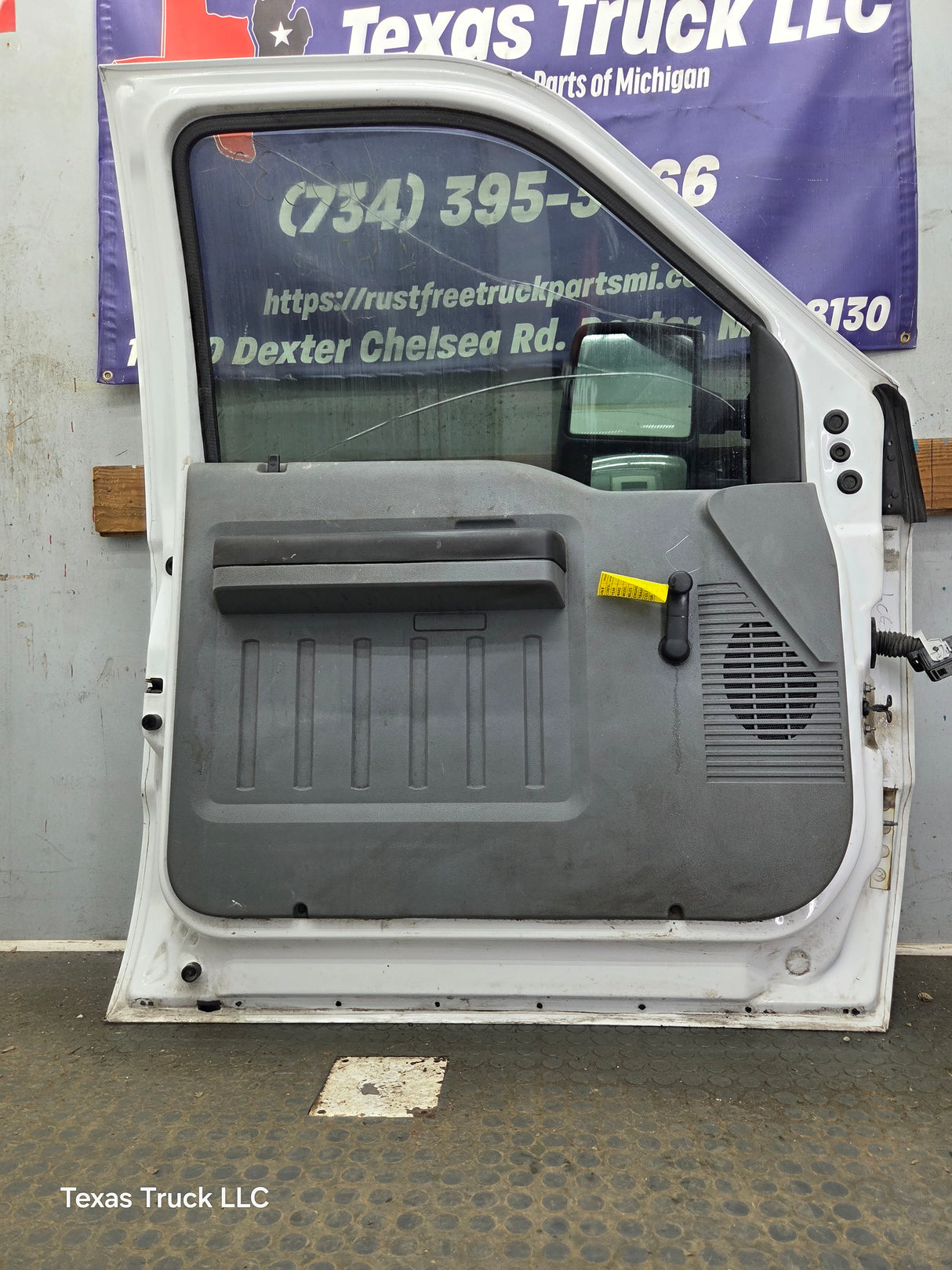 2012-2016 Ford Super Duty LH Driver Side Front Door F250 F350 F450 F550