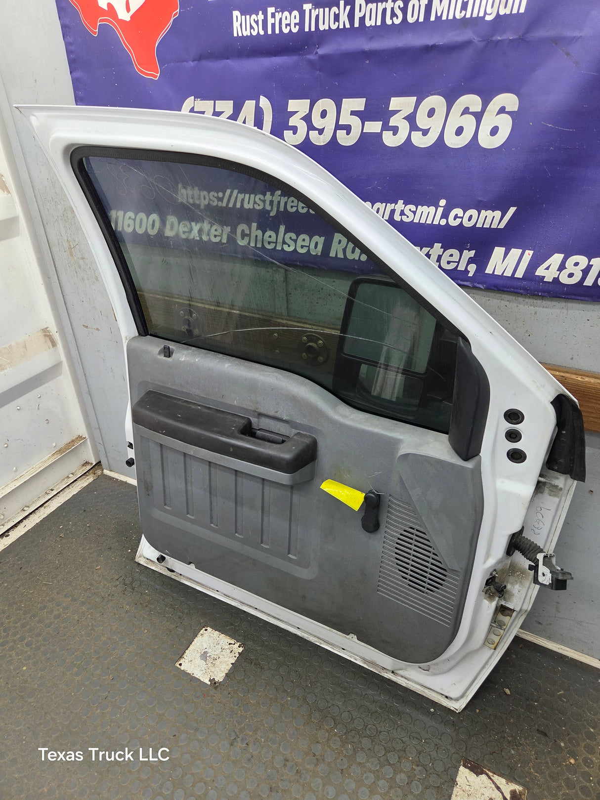 2012-2016 Ford Super Duty LH Driver Side Front Door F250 F350 F450 F550