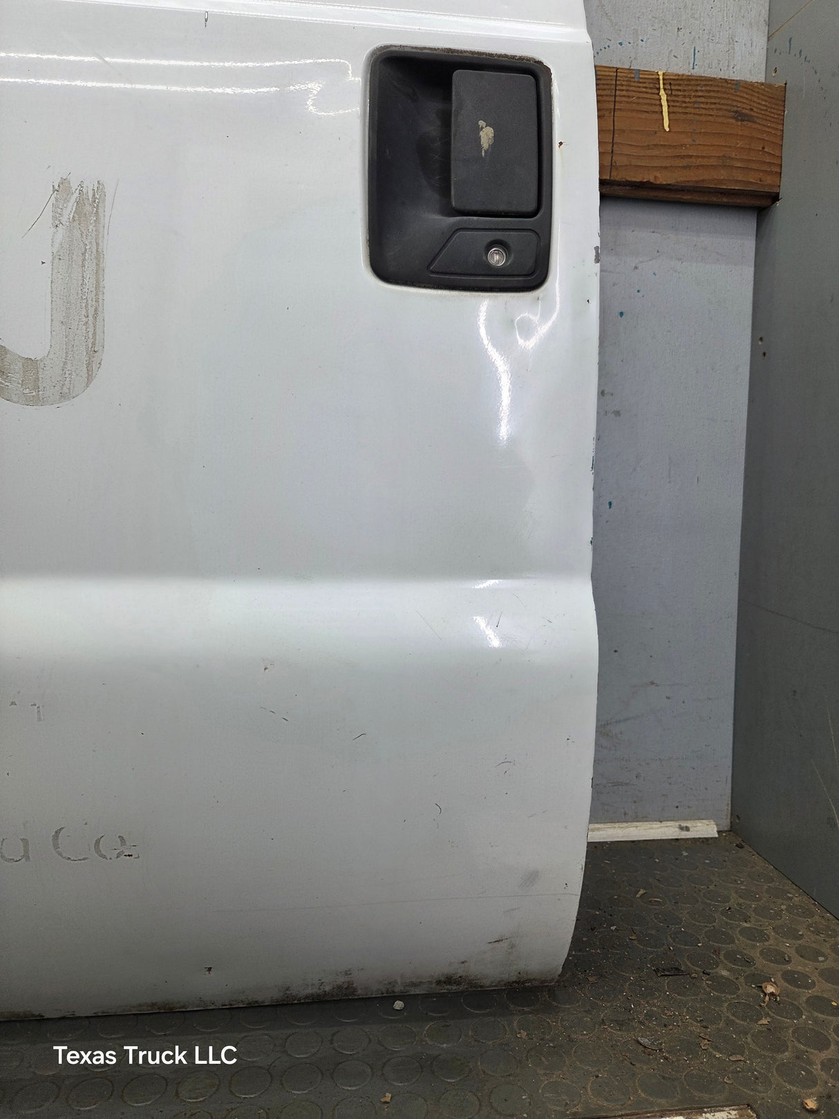 1999-2011 Ford Super Duty LH Driver Side Front Door F250 F350 F450 F550