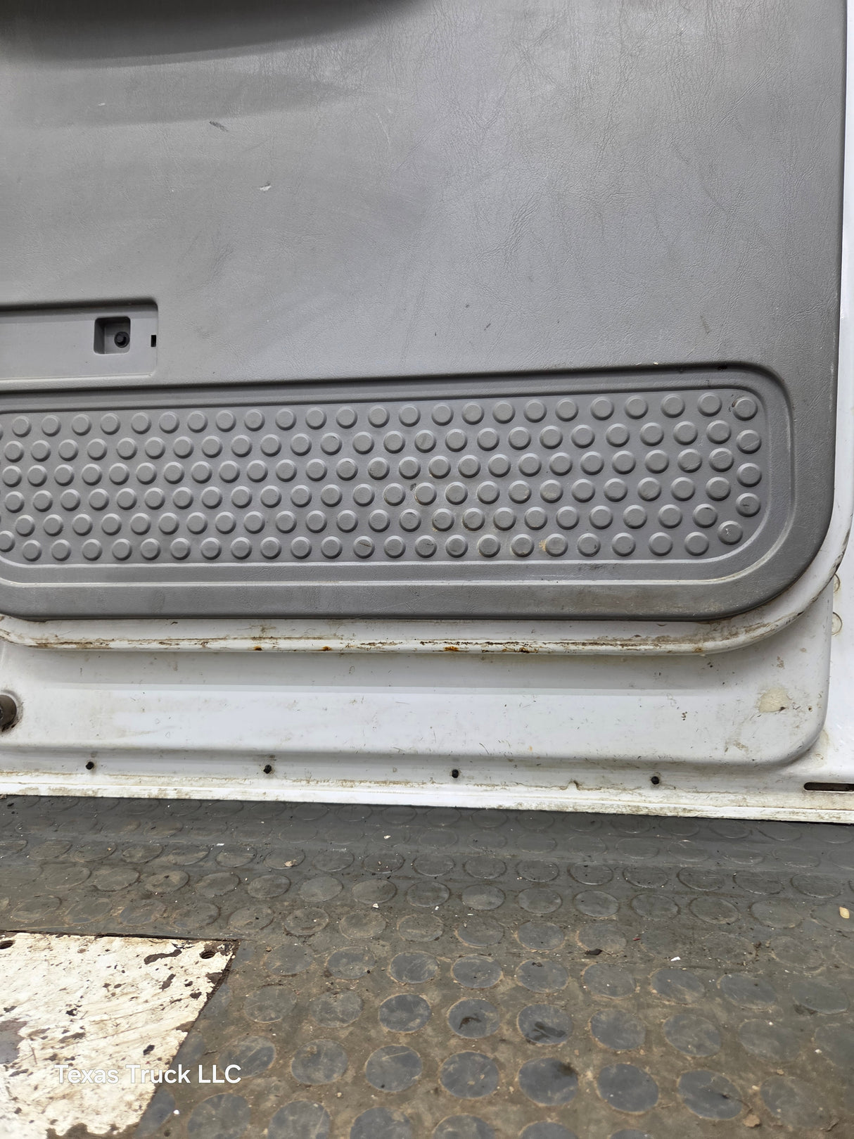 1999-2011 Ford Super Duty LH Driver Side Rear Crew Cab Door F250 F350 F450 F550
