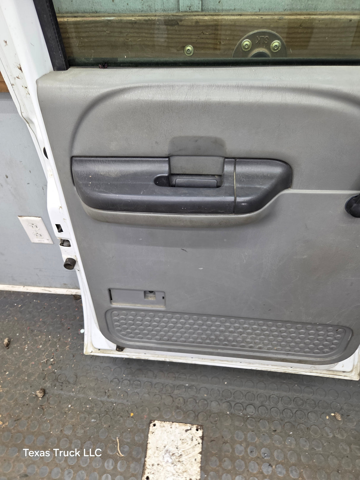 1999-2011 Ford Super Duty LH Driver Side Rear Crew Cab Door F250 F350 F450 F550