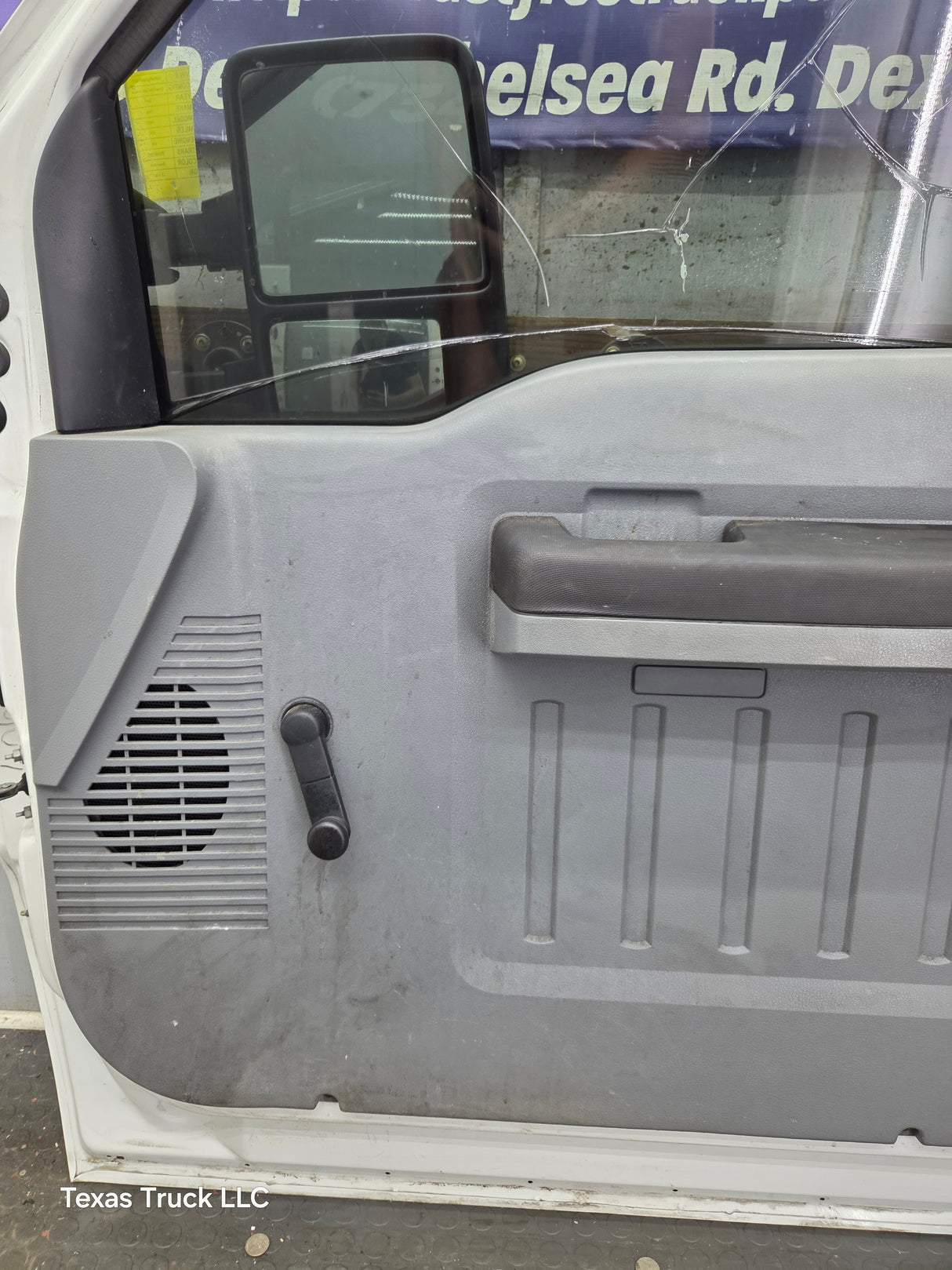 2012-2016 Ford Super Duty RH Passenger Side Front Door F250 F350 F450 F550