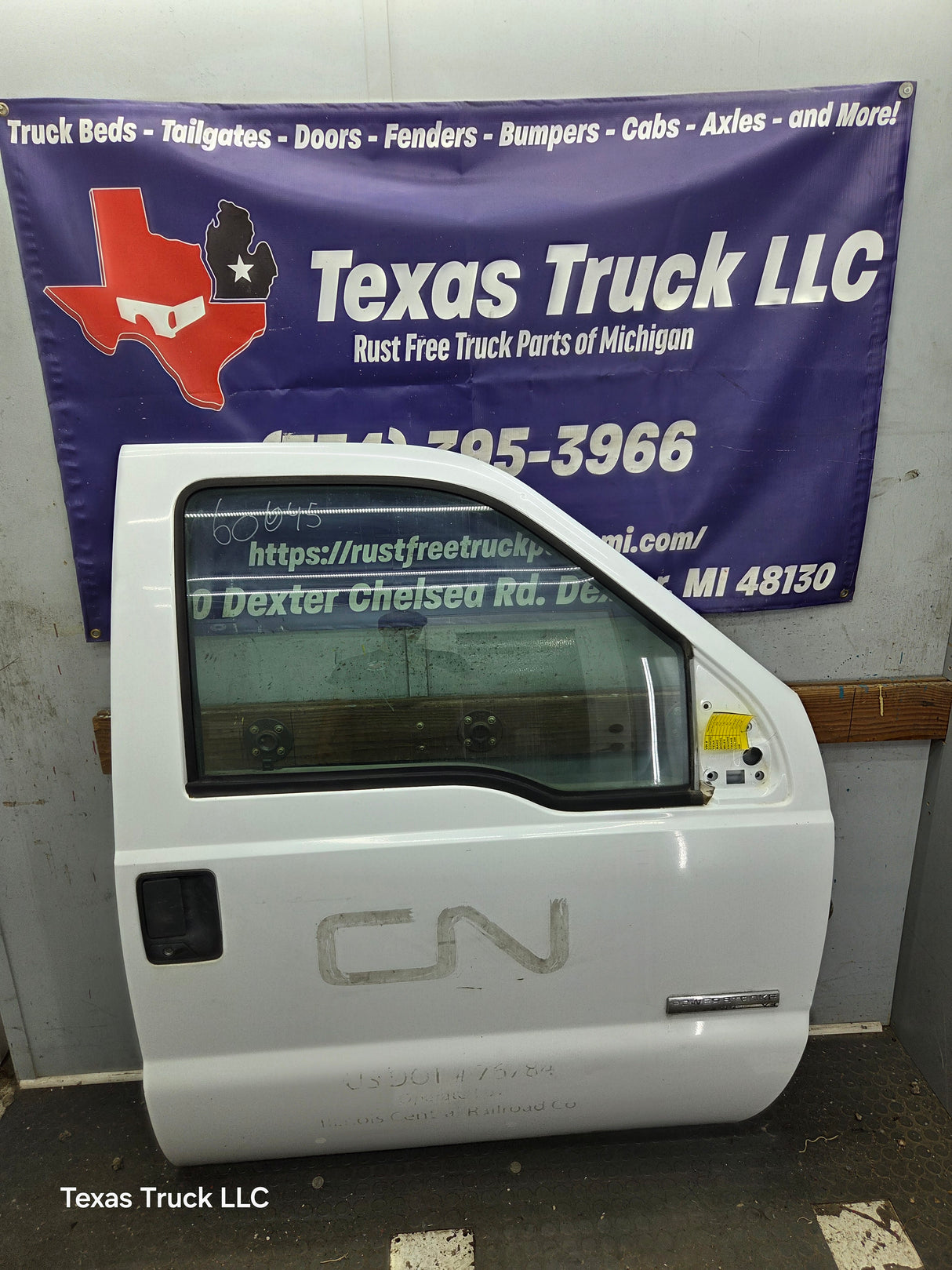 1999-2011 Ford Super Duty LH Driver Side Front Door F250 F350 F450 F550