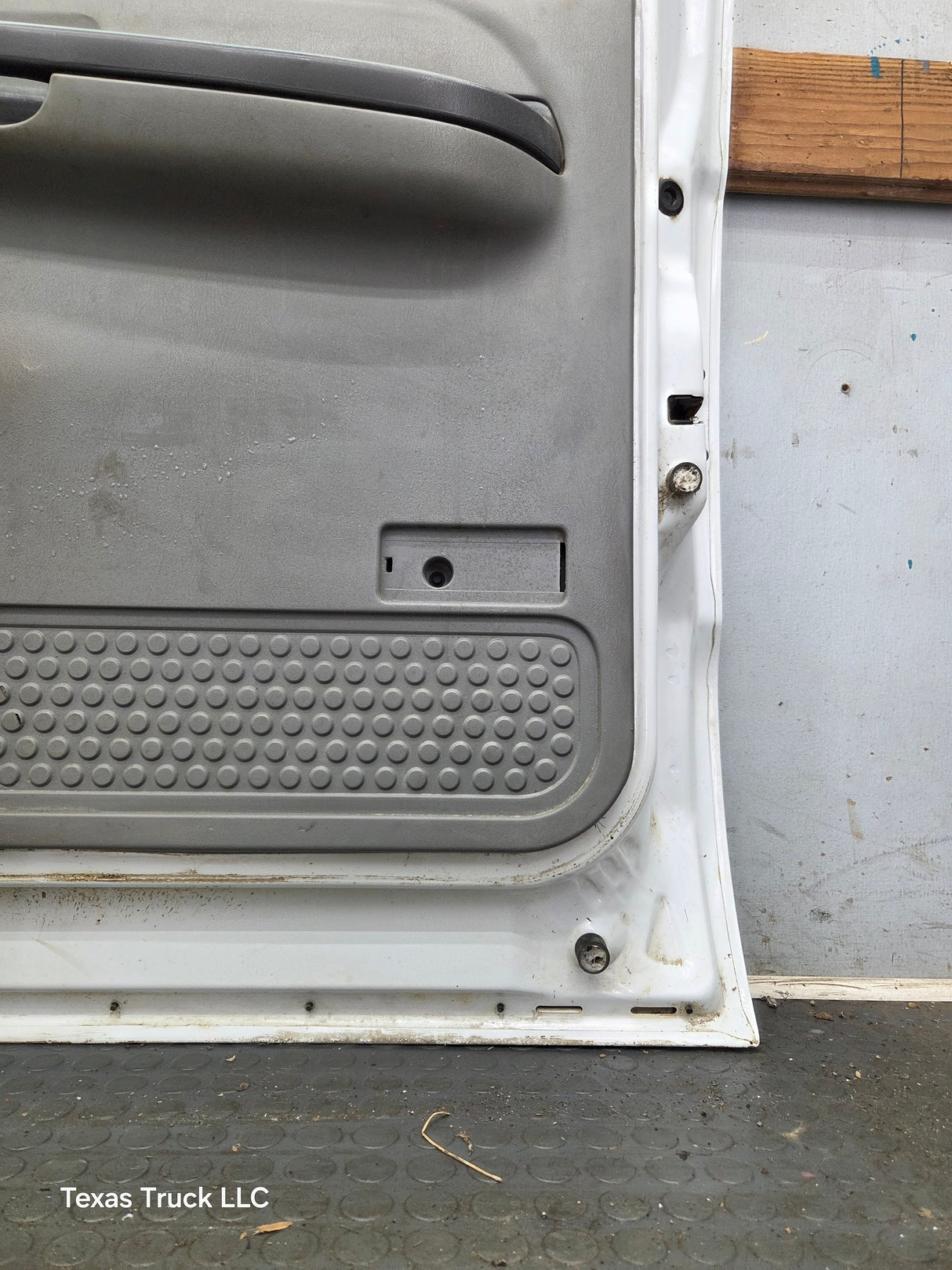 1999-2011 Ford Super Duty LH Driver Side Front Door F250 F350 F450 F550