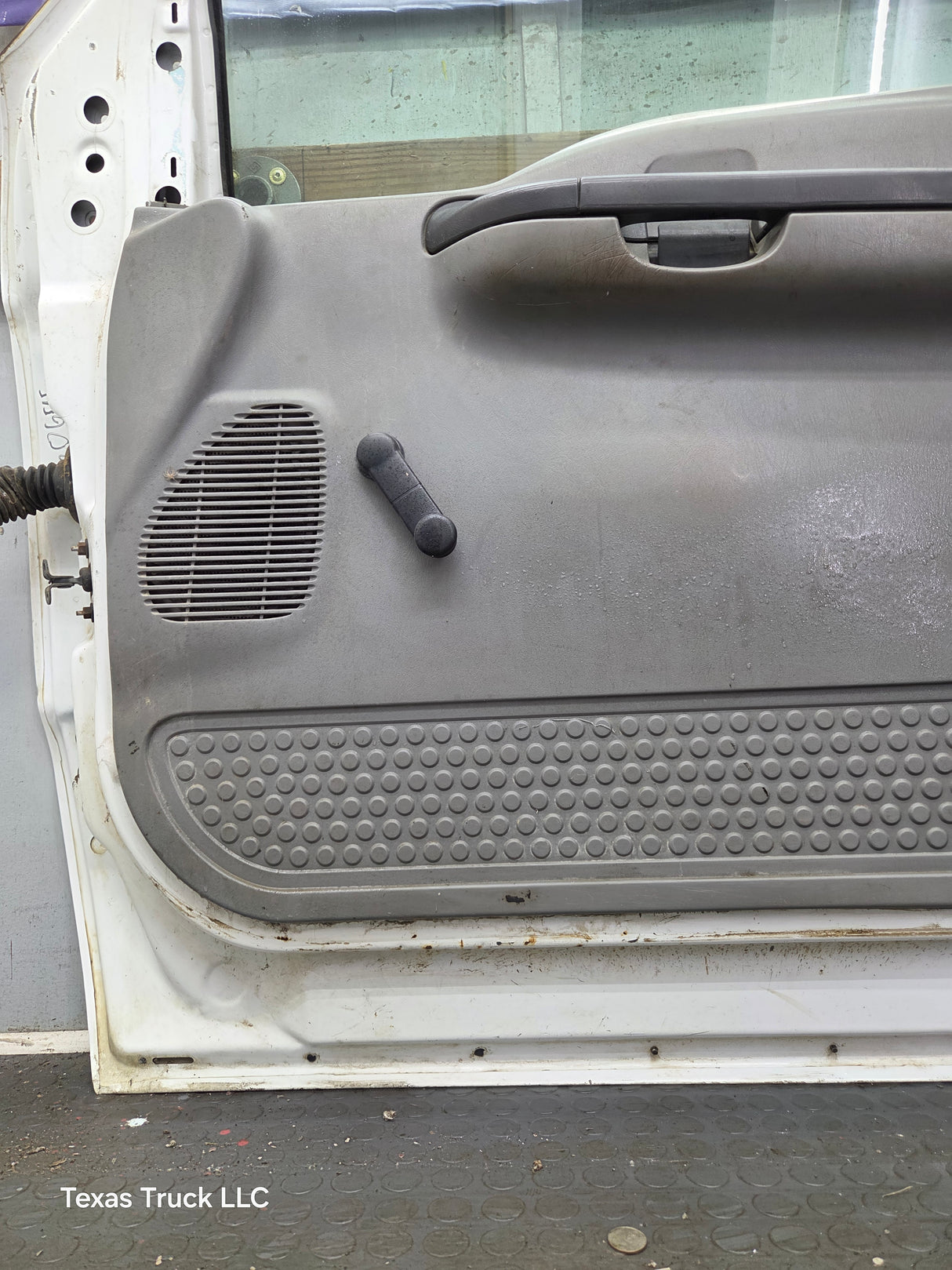 1999-2011 Ford Super Duty LH Driver Side Front Door F250 F350 F450 F550