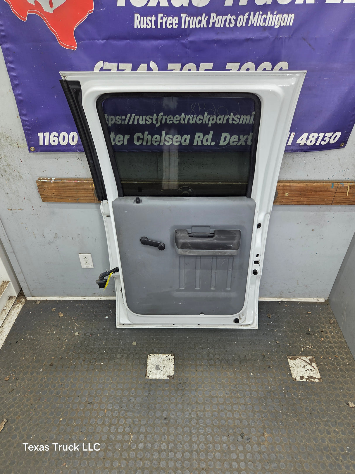 2012-2016 Ford Super Duty Driver Rear Door LH Crew Cab F250 F350 F450 F550