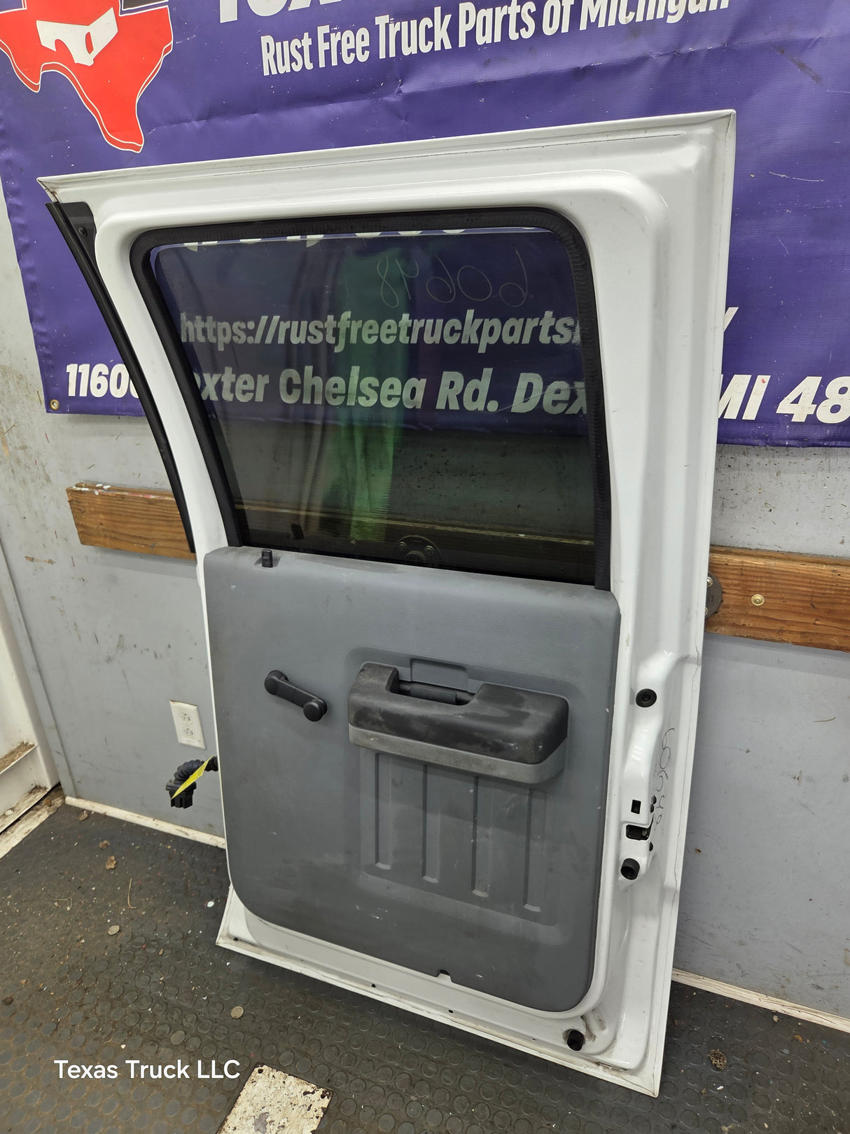 2012-2016 Ford Super Duty Driver Rear Door LH Crew Cab F250 F350 F450 F550