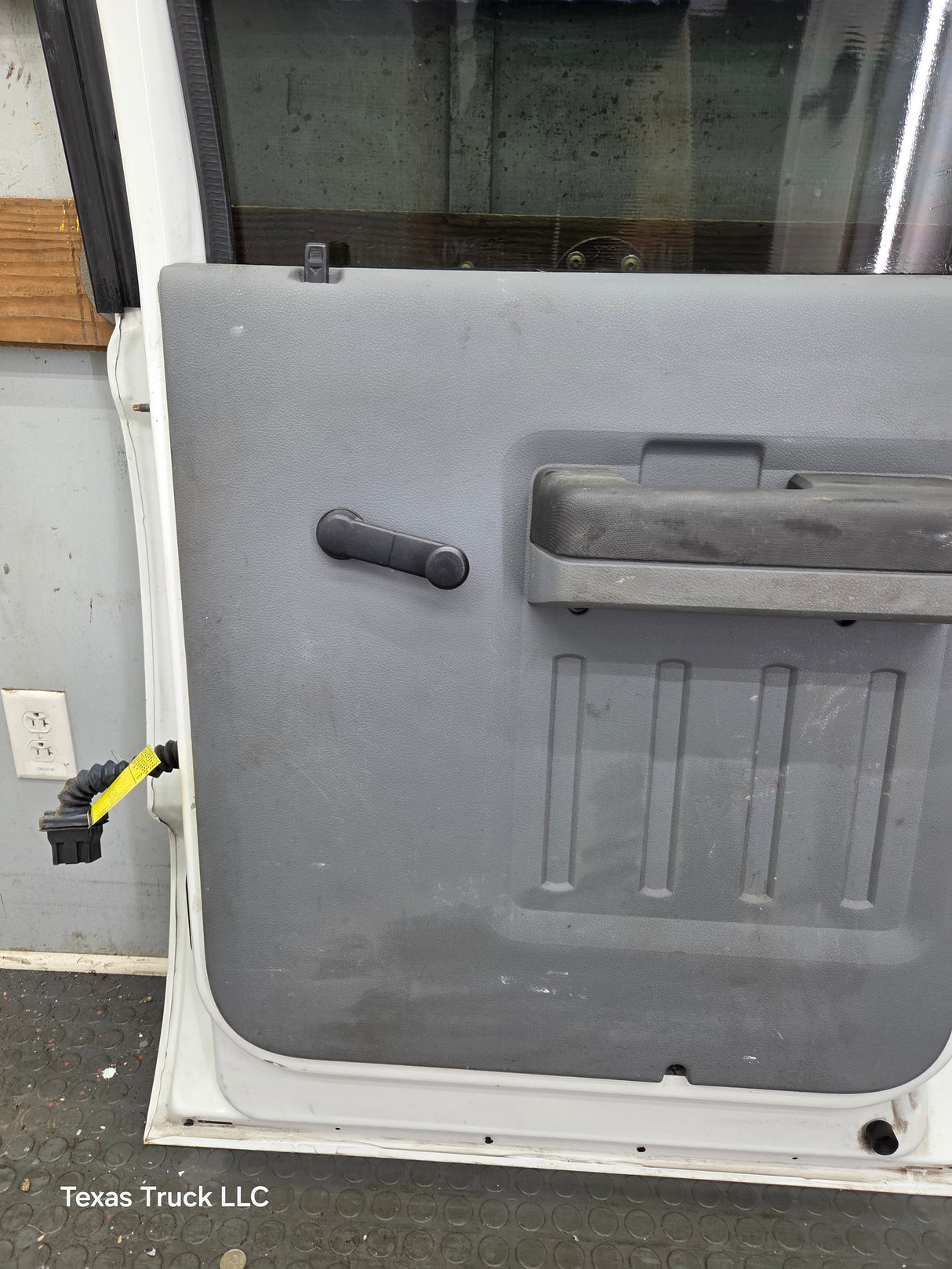 2012-2016 Ford Super Duty Driver Rear Door LH Crew Cab F250 F350 F450 F550