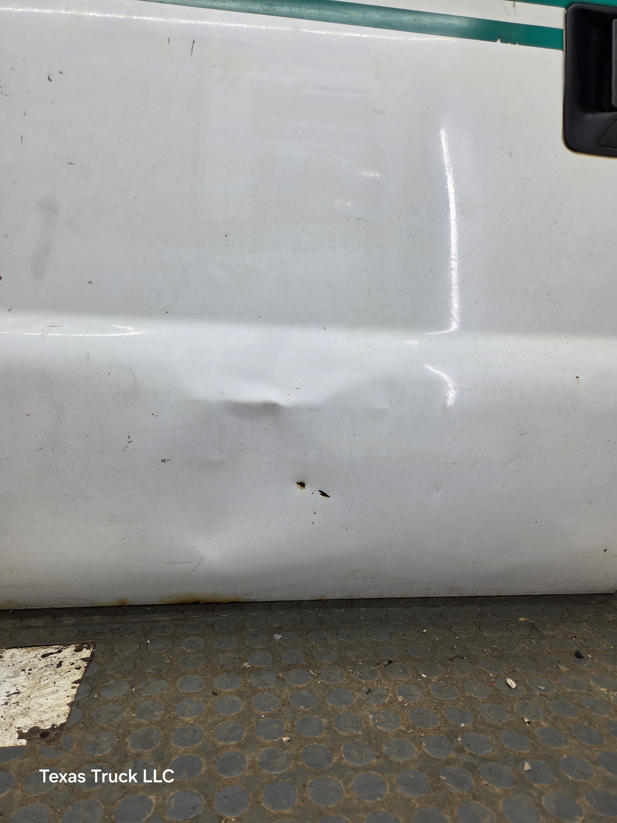 1999-2011 Ford Super Duty LH Driver Side Front Door F250 F350 F450 F550