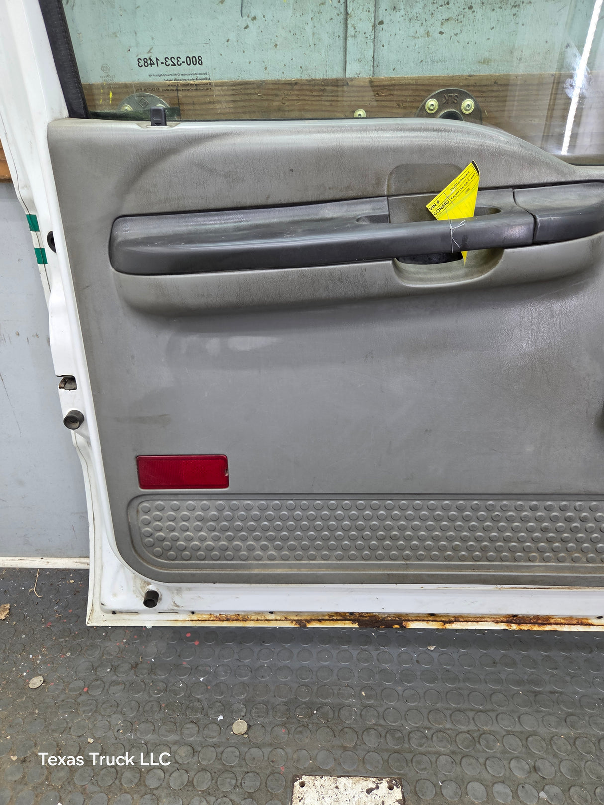 1999-2011 Ford Super Duty LH Driver Side Front Door F250 F350 F450 F550