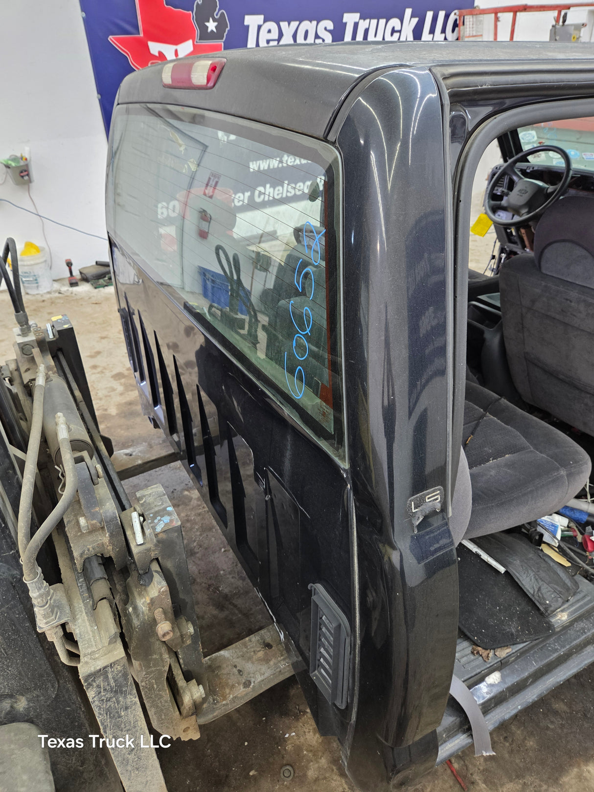 1999-2007 Chevrolet Silverado / GMC Sierra 1500 2500 HD 3500HD Crew Cab Body