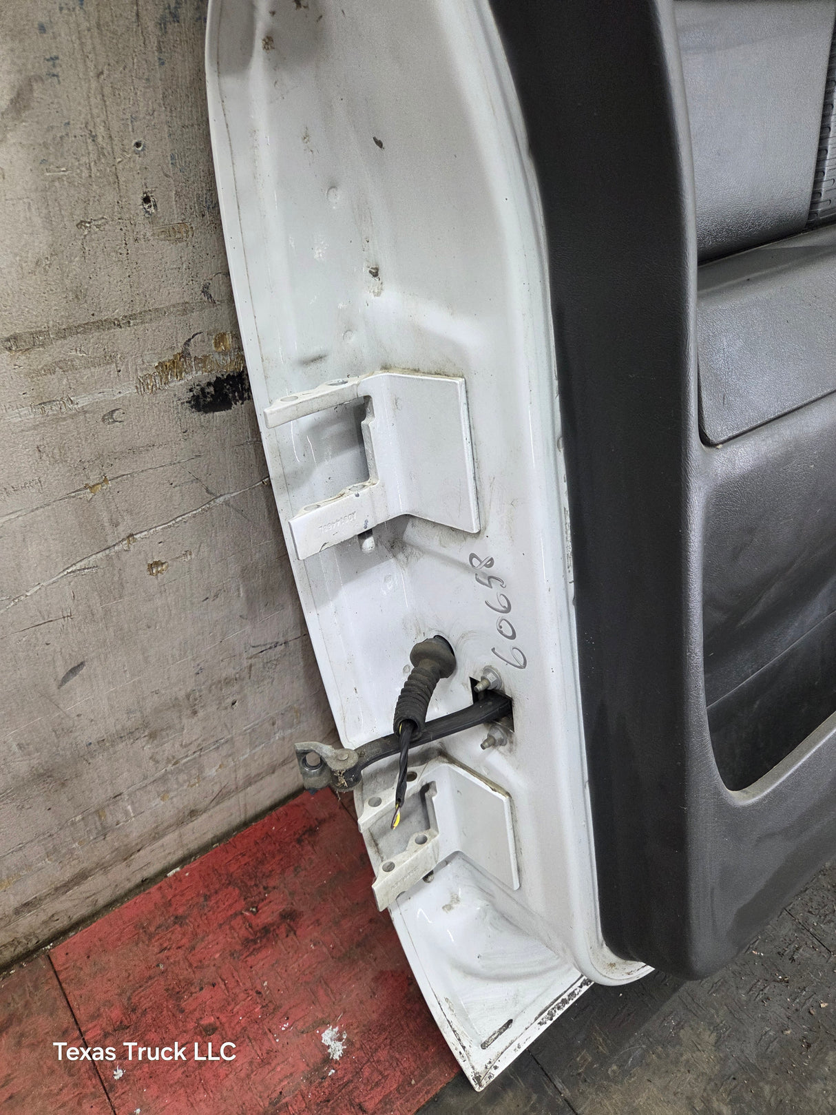 1999-2006 Chevrolet Silverado / GMC Sierra 1500 2500 3500 HD Rear Driver Side Extended Cab Rear Door
