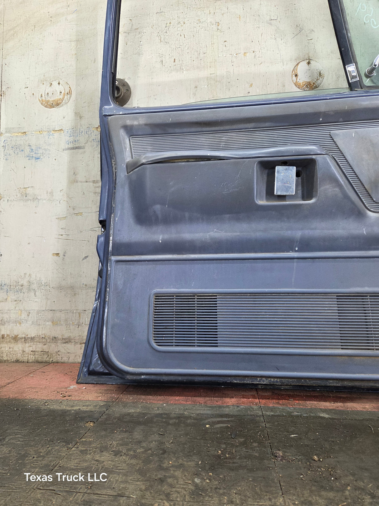 1981-1993 Dodge Ram 1st Gen LH Driver Side Front Door W150 W250 W350 D150 D250 D350 Ram Charger