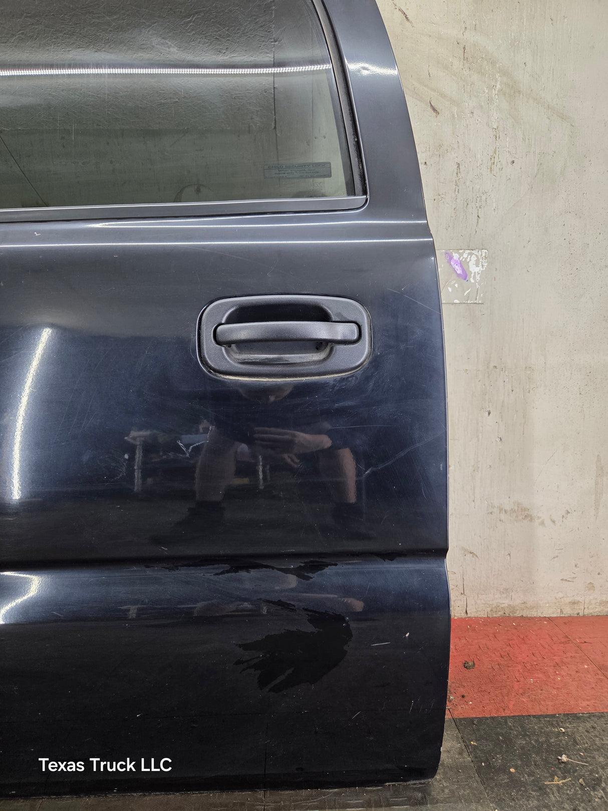 1999-2007 Chevrolet Silverado / GMC Sierra 1500 2500 3500 HD Driver side LH Crew Cab rear door