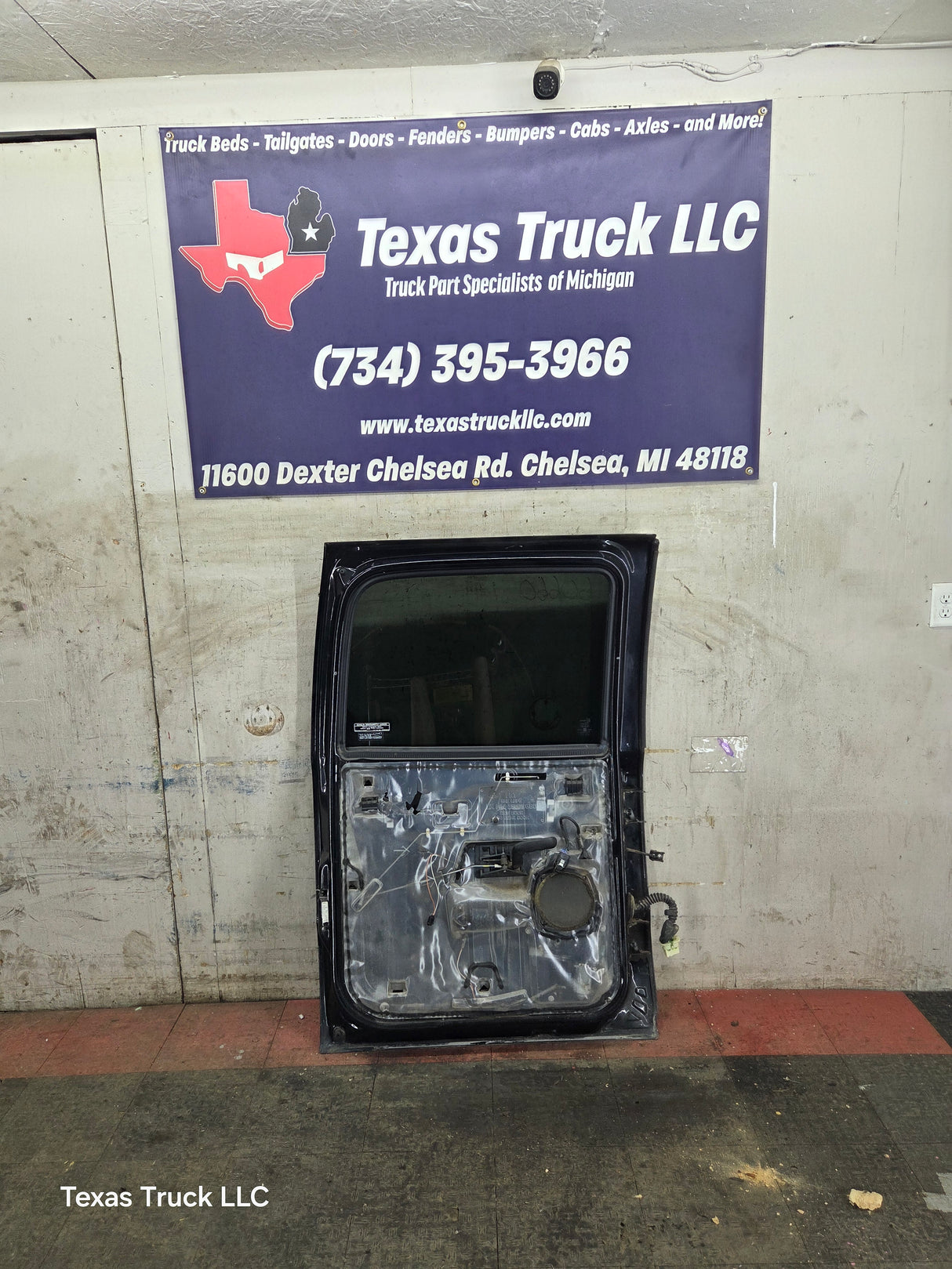 1999-2007 Chevrolet Silverado / GMC Sierra 1500 2500 3500 HD Driver side LH Crew Cab rear door