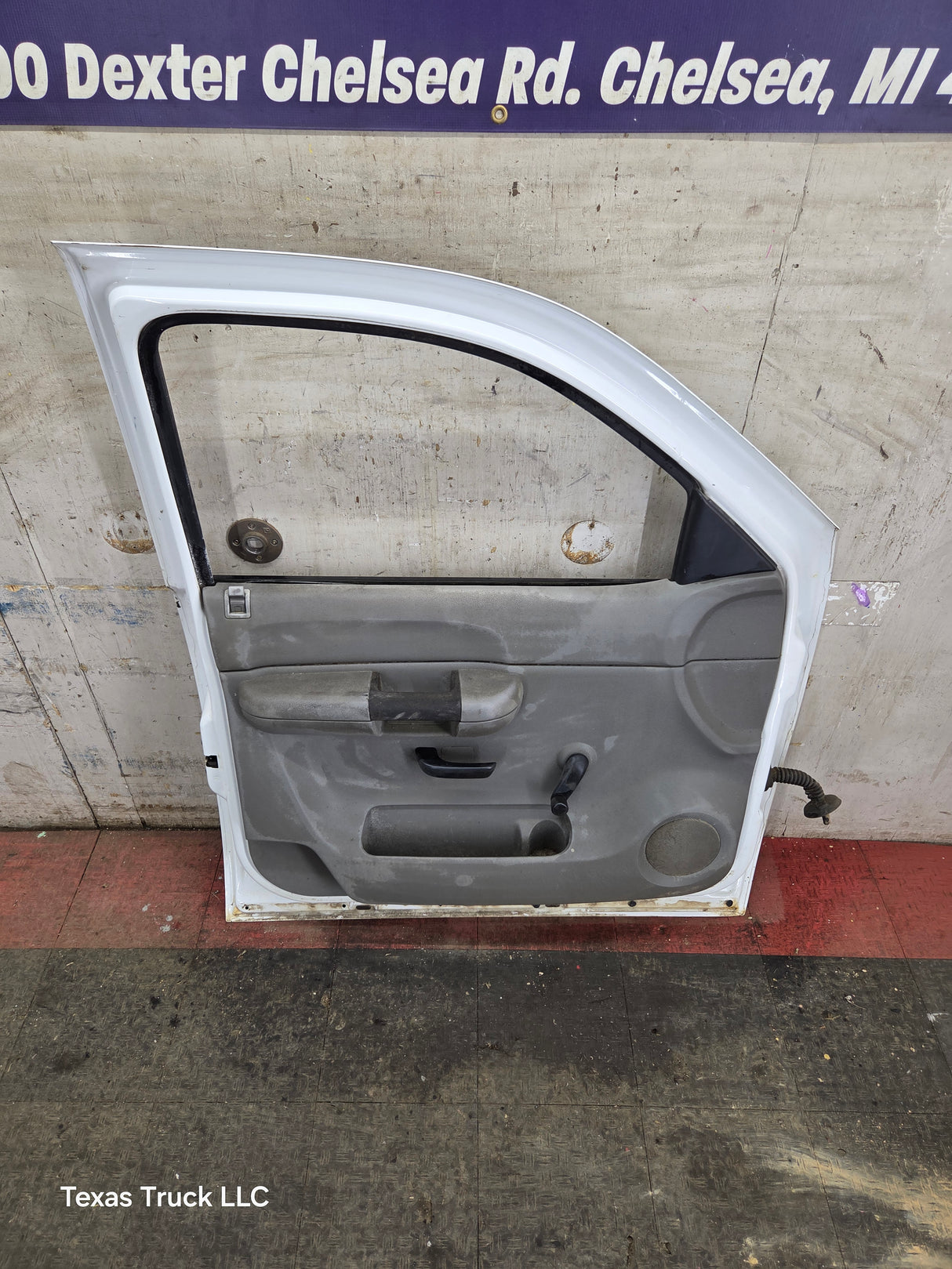 2007-2013 Chevrolet Silverado / GMC Sierra 1500 2500 3500 HD LH Front Driver Side Door
