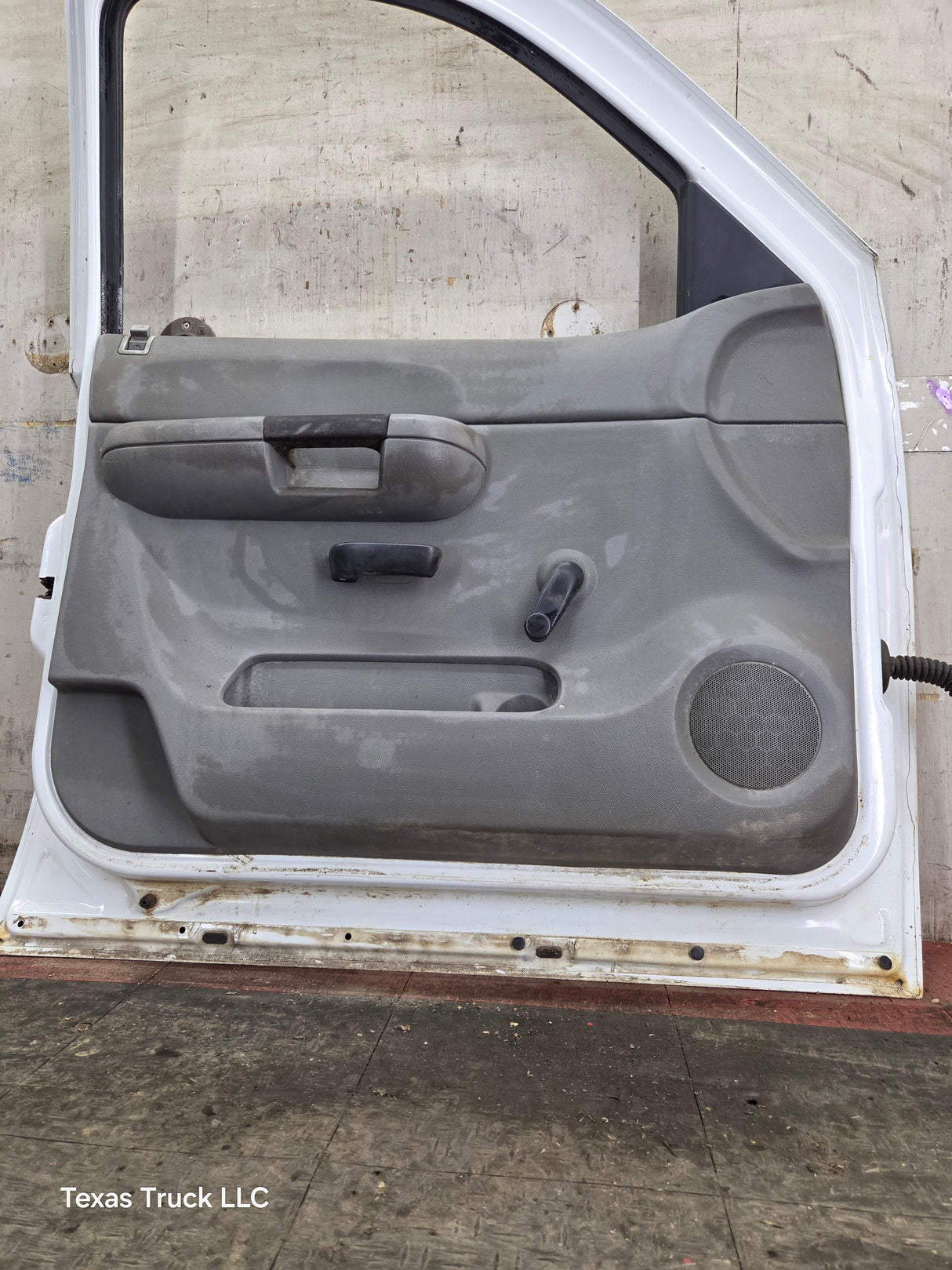 2007-2013 Chevrolet Silverado / GMC Sierra 1500 2500 3500 HD LH Front Driver Side Door