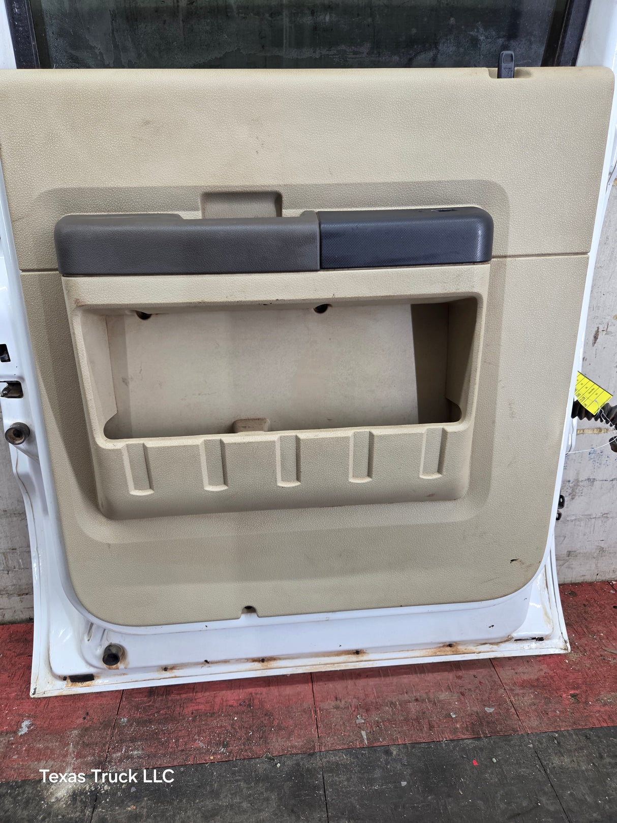 1999-2011 Ford Super Duty LH Driver Side Rear Crew Cab Door F250 F350 F450 F550