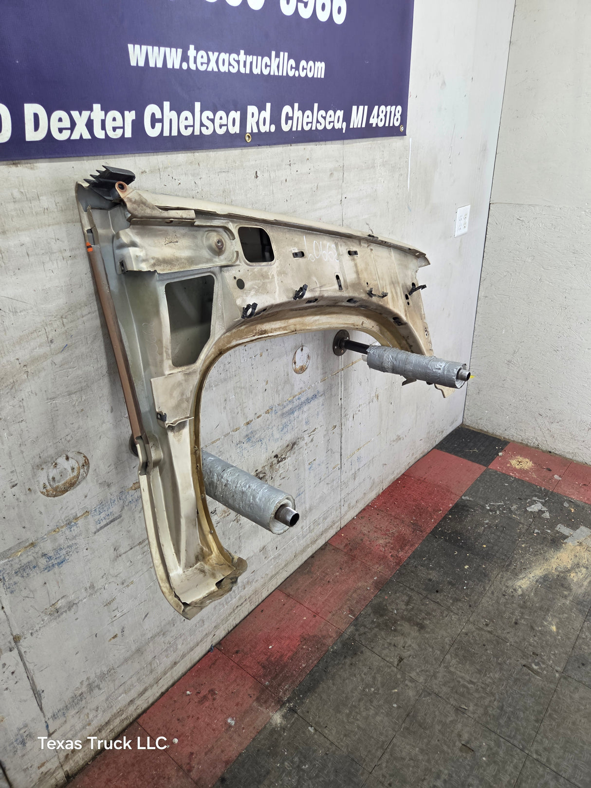 1988-1998 Chevrolet / GMC 1500 2500 3500 Left Hand Driver Side Front Fender