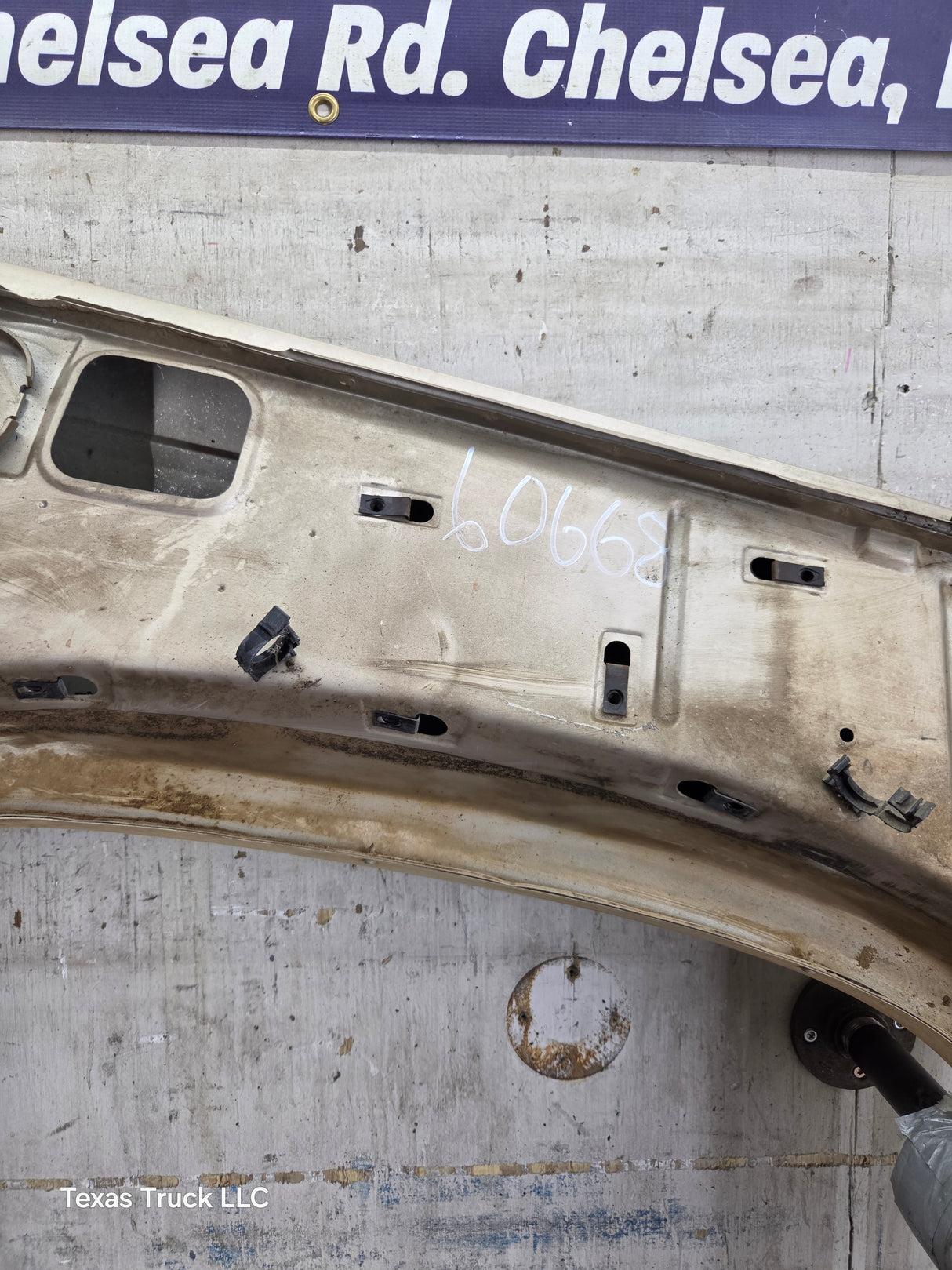 1988-1998 Chevrolet / GMC 1500 2500 3500 Left Hand Driver Side Front Fender