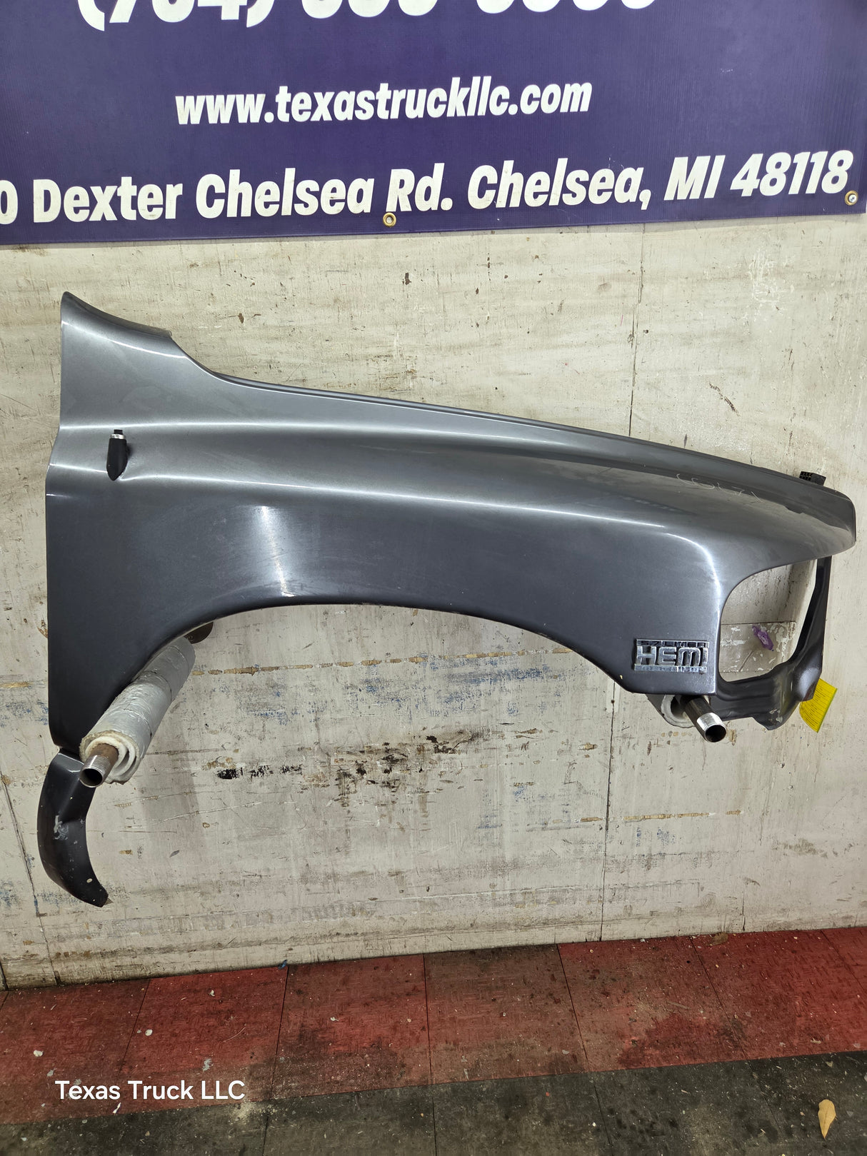 2003-2005 Dodge Ram 3rd Gen 1500 2500 3500 RH Passenger Side Fender