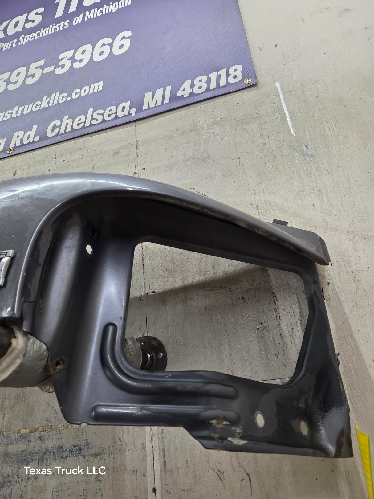 2003-2005 Dodge Ram 3rd Gen 1500 2500 3500 RH Passenger Side Fender