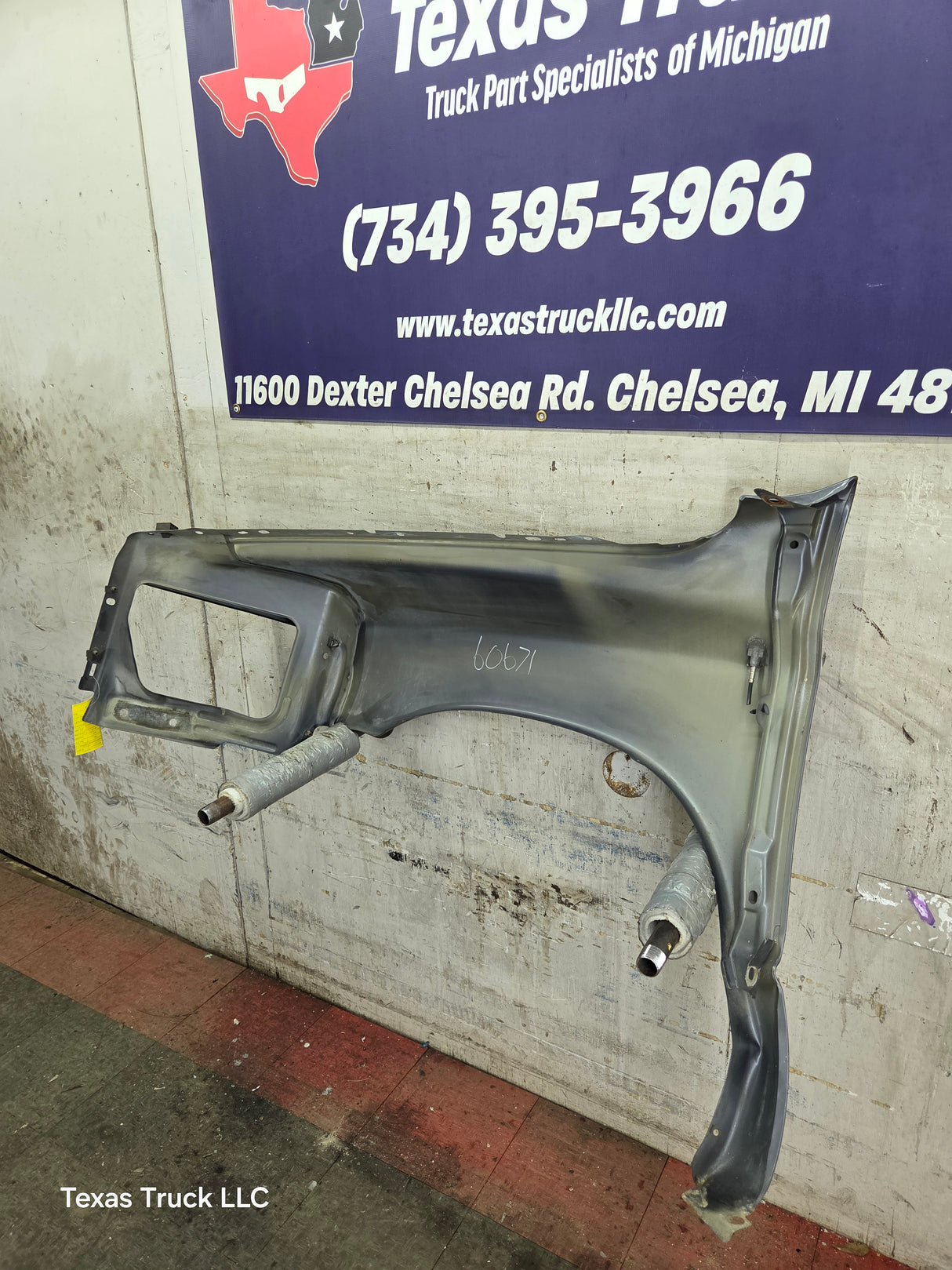 2003-2005 Dodge Ram 3rd Gen 1500 2500 3500 RH Passenger Side Fender