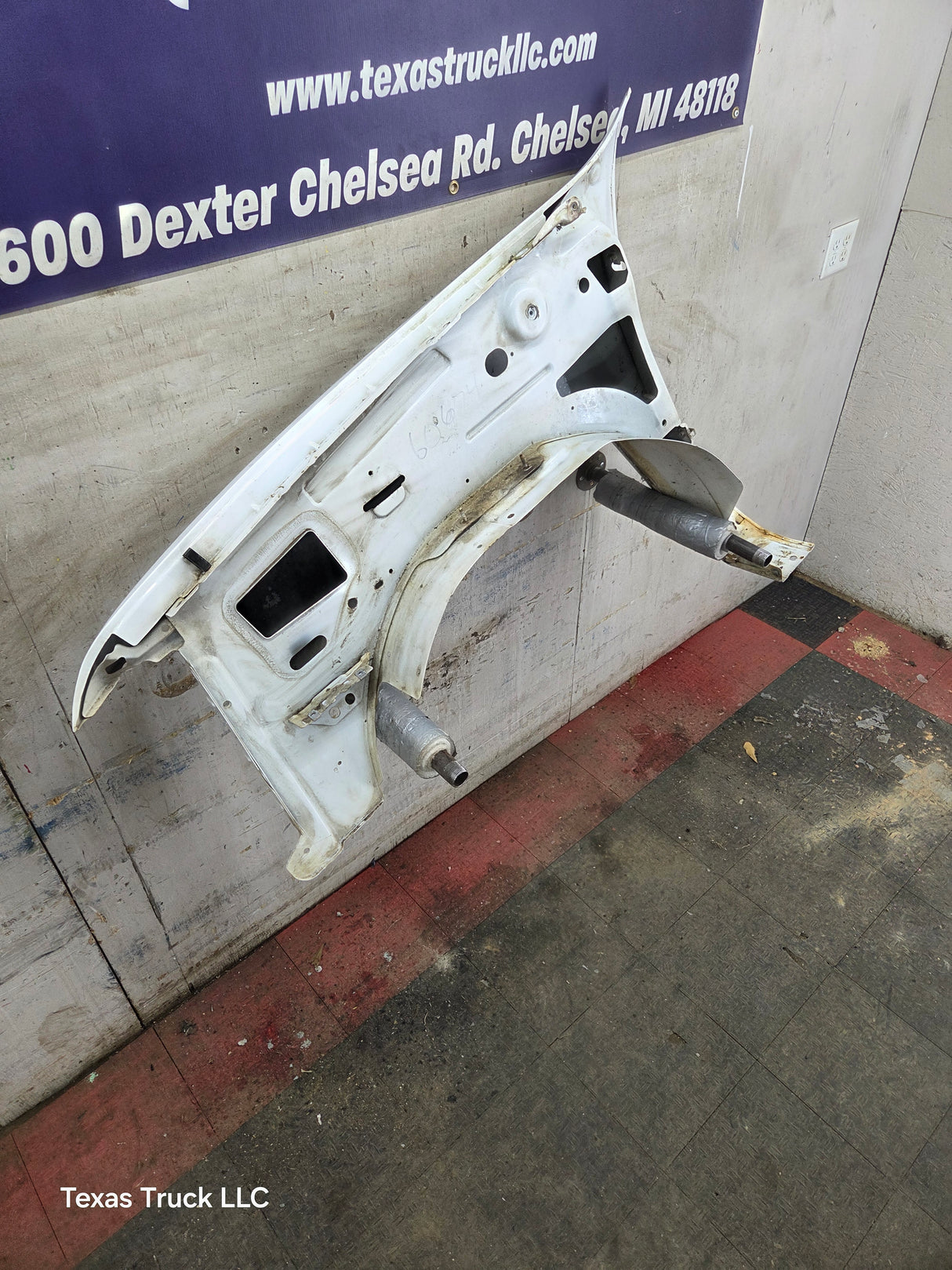 2007-2013 Chevrolet Silverado Passenger Side Front RH Fender 1500 2500 3500 HD
