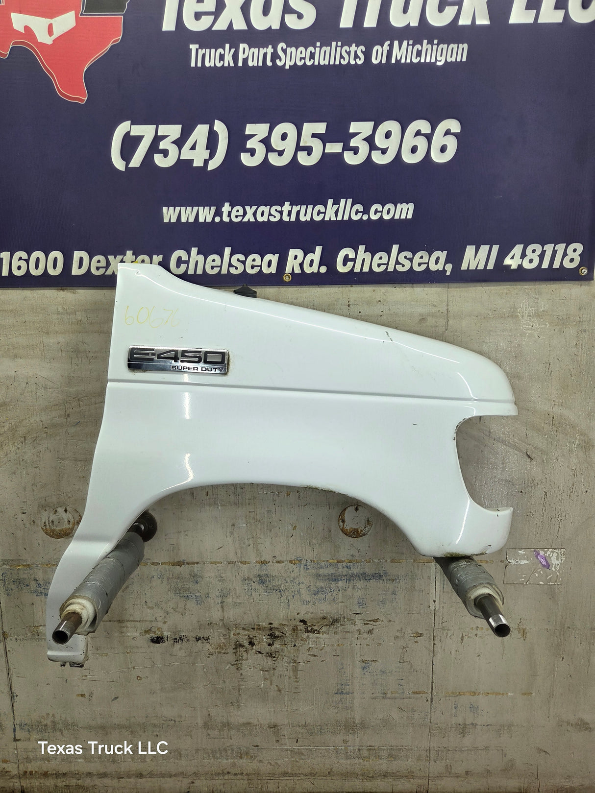 1999-2007 Ford Super Duty RH Passenger Side Front Fender E150 E250 E350 E450 E550 Econoline