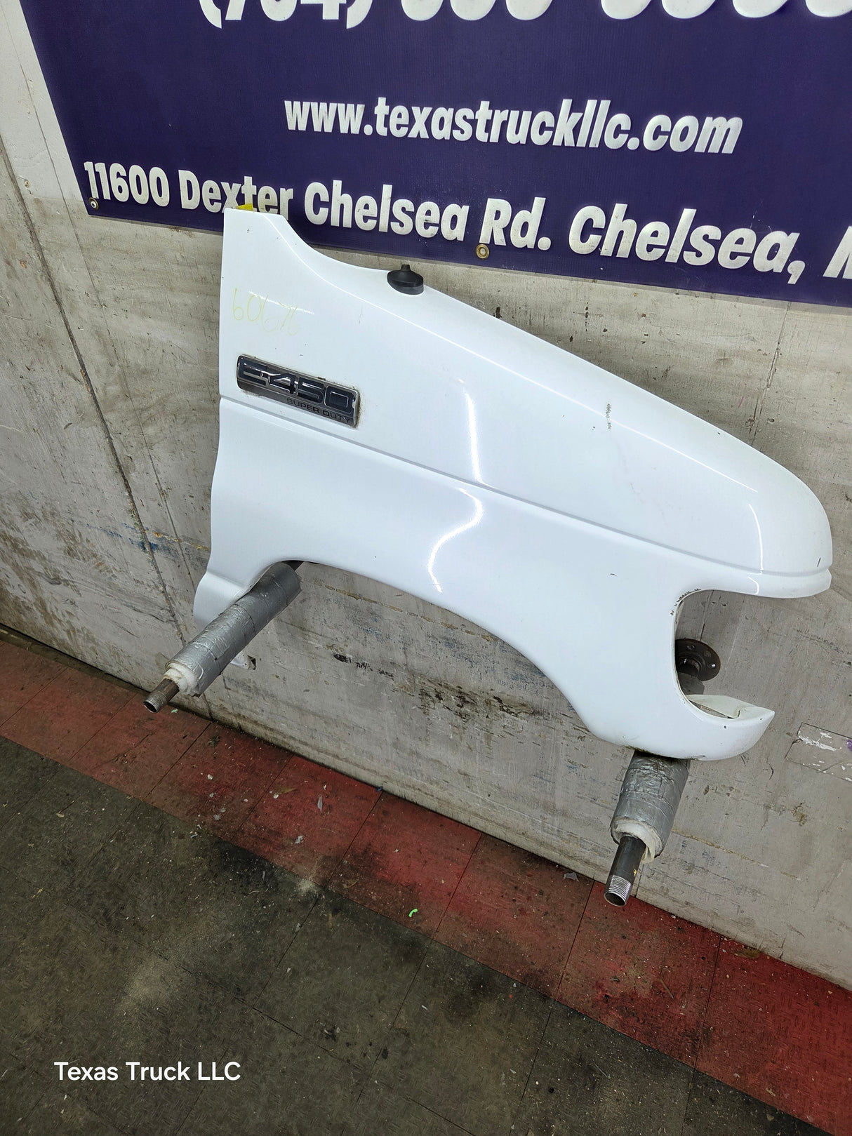 1999-2007 Ford Super Duty RH Passenger Side Front Fender E150 E250 E350 E450 E550 Econoline