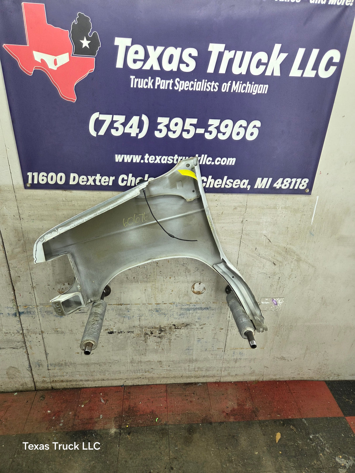 1999-2007 Ford Super Duty RH Passenger Side Front Fender E150 E250 E350 E450 E550 Econoline