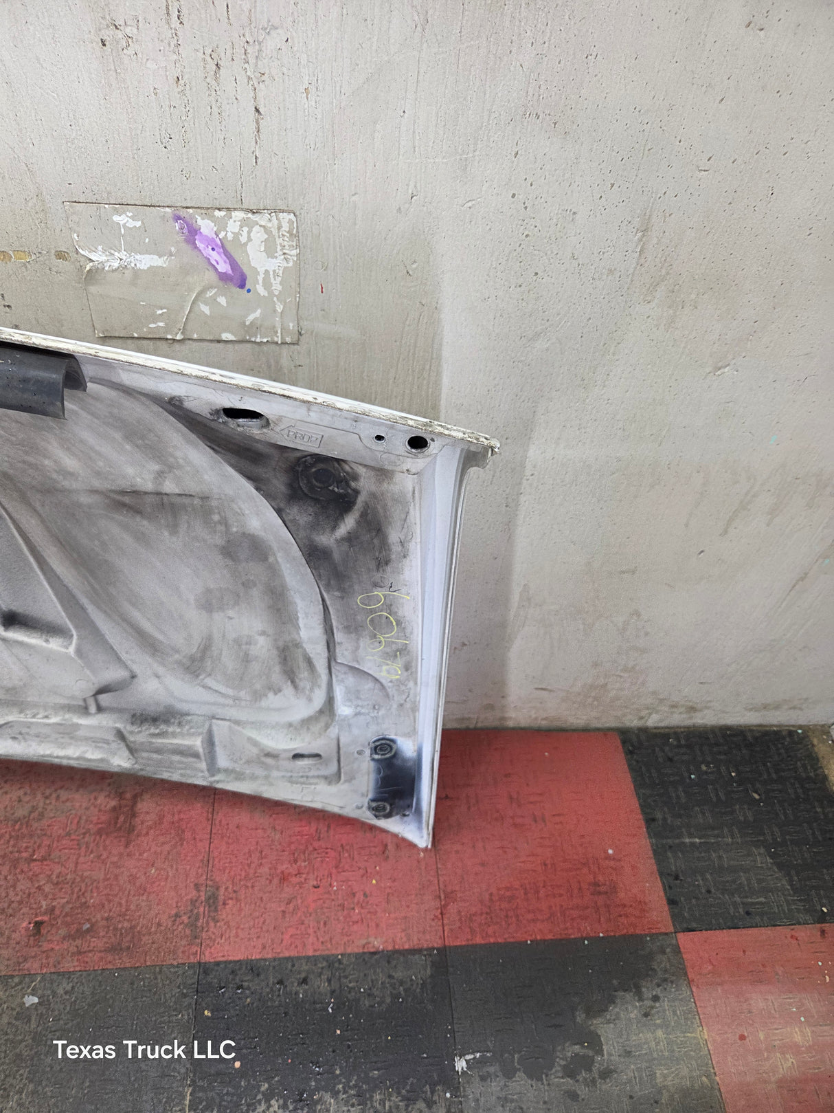 2003-2007 Ford E-Series Hood E150 E250 E350 E450