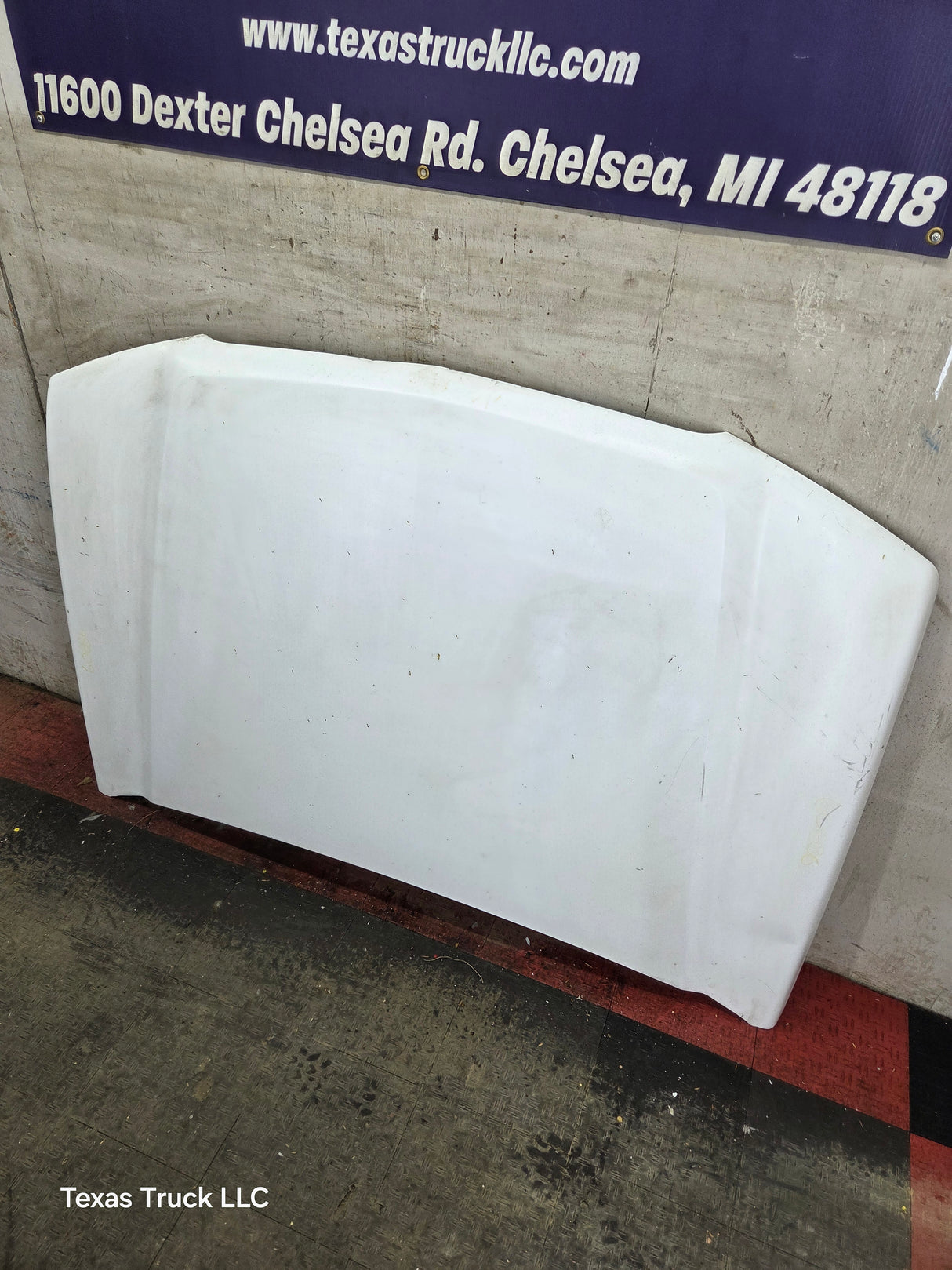 2003-2006 Chevrolet Silverado 1500 2500 'Cateye' Hood "Standard Line" - Summit White