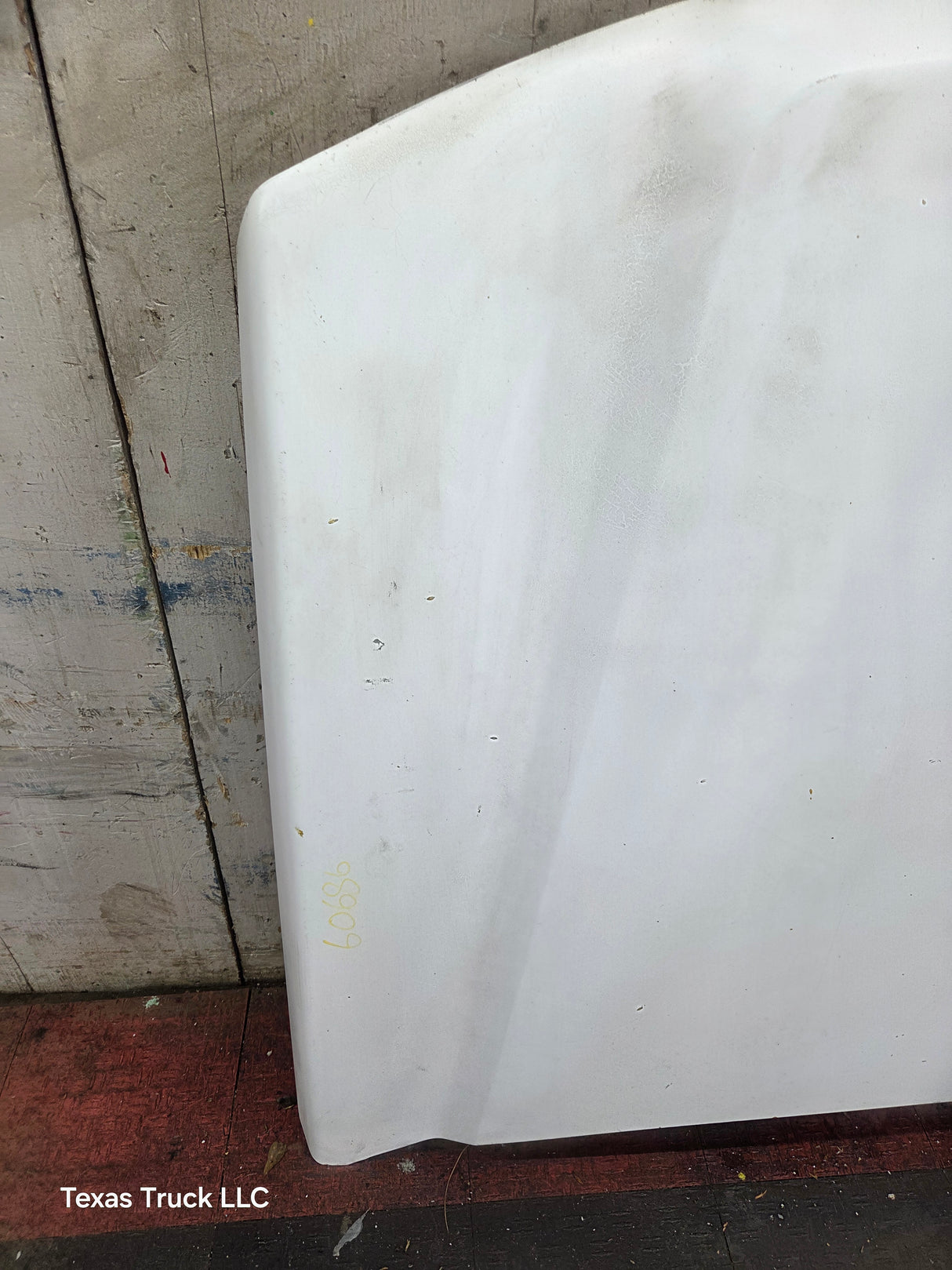 2003-2006 Chevrolet Silverado 1500 2500 'Cateye' Hood "Standard Line" - Summit White